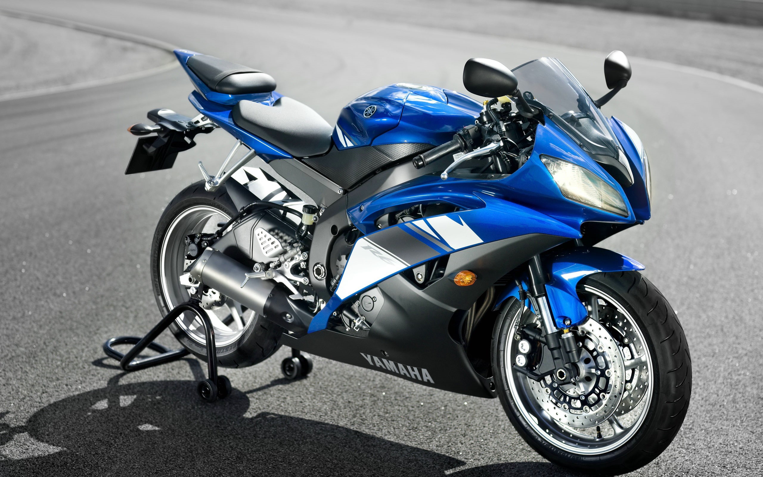Yamaha YZF R6, 2K, jogging, motorcycle, HD Wallpaper