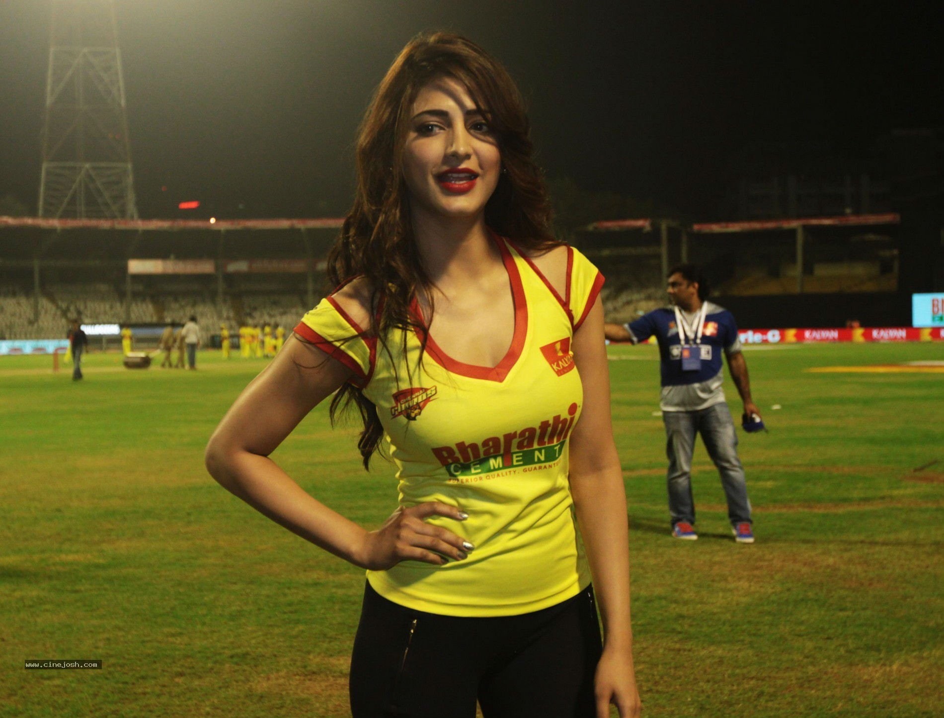 actress, 720P, model, babe, bollywood, shruti, singer, indian, hassan, HD Wallpaper