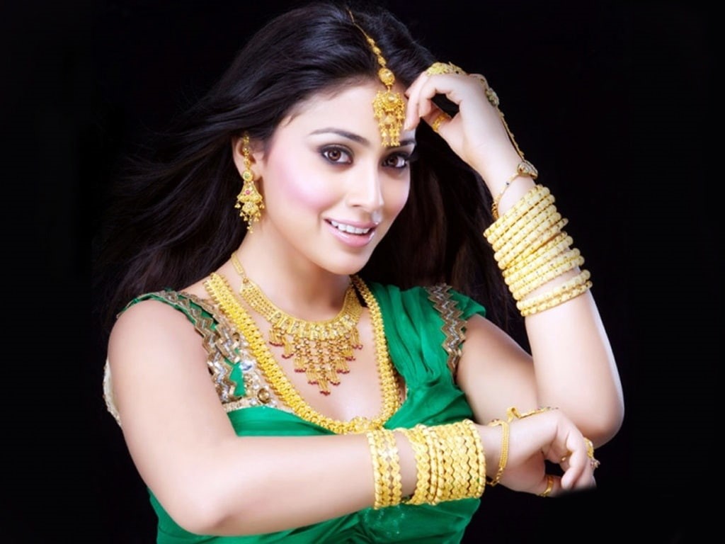 actress, gold, celebrities, set, 480P, south, hd, shreya, jewelry, HD Wallpaper