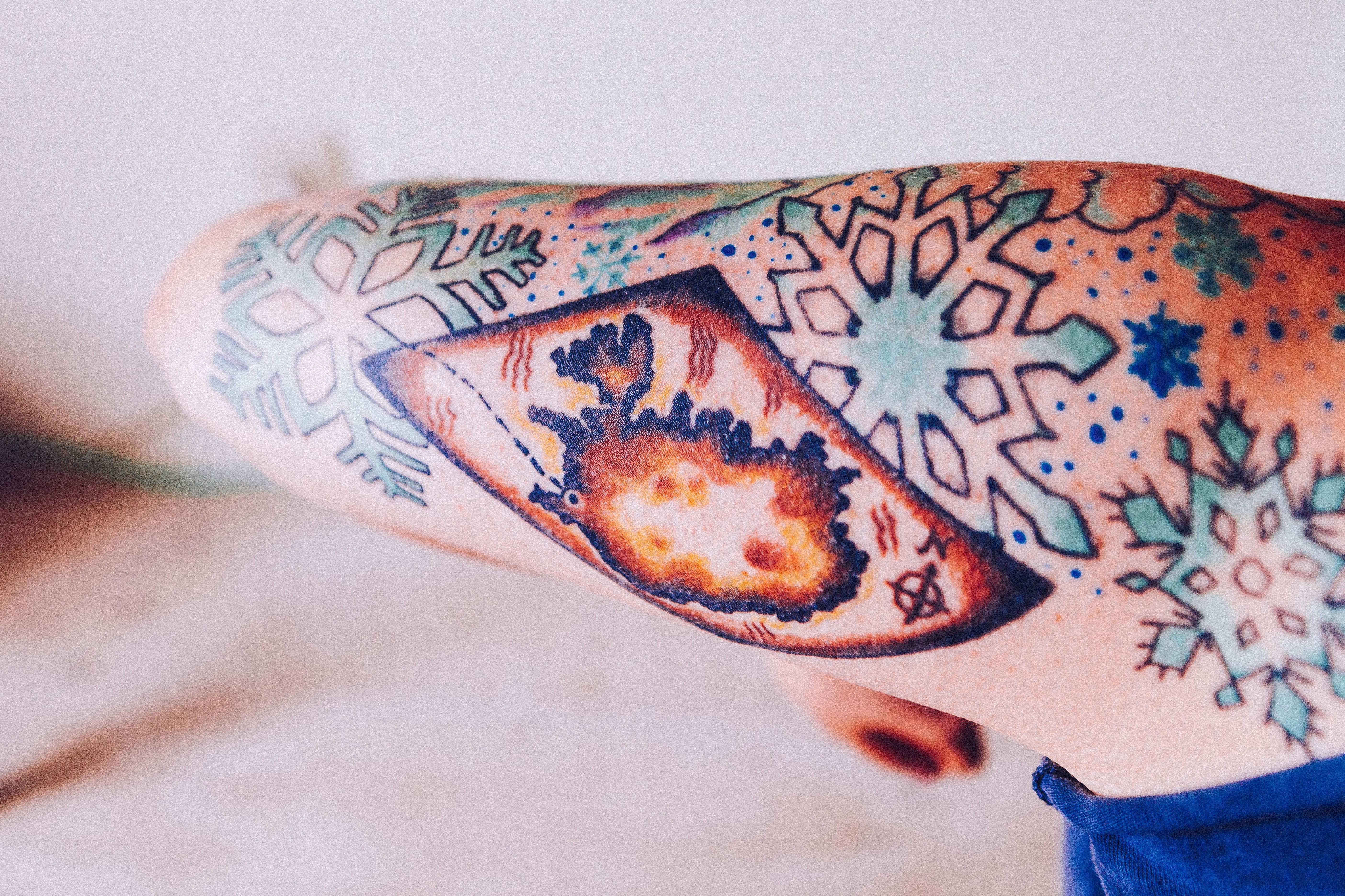 Arts, human hand, multi colored, one person, real people, skin, creativity, 5K, human limb, no people, invertebrate, pattern, Tattoo, body part, art and craft, HD Wallpaper