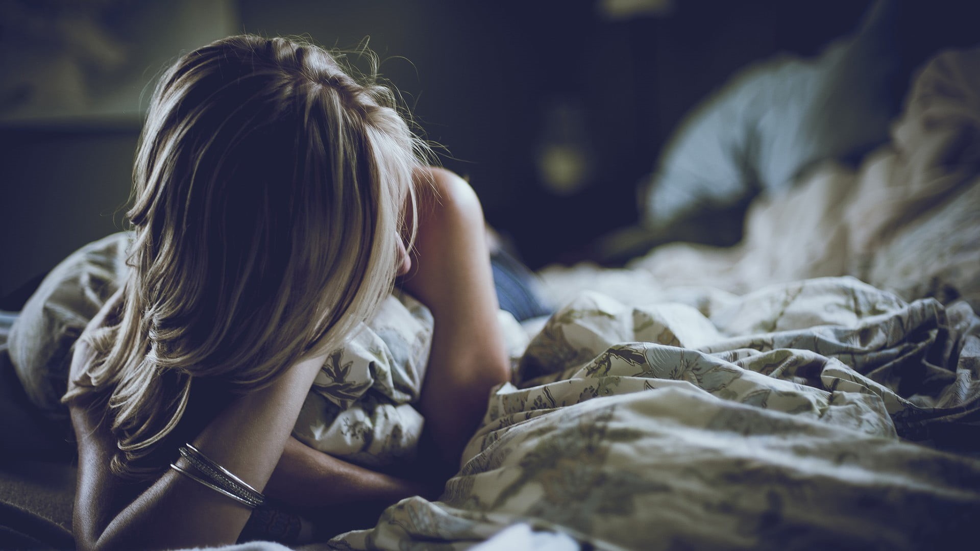 one person, in bed, bed, bedroom, textile, adult, gray, women, hairstyle, domestic room, depth of field, sheet, blonde, lying on front, rear view, long hair, HD Wallpaper