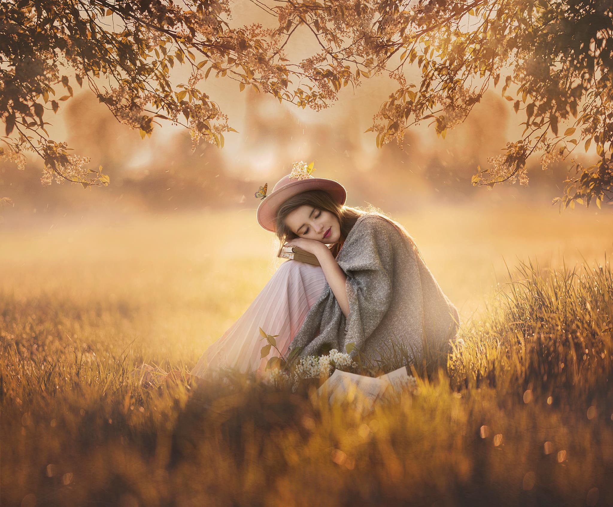 books, 1080P, girl, shawl, butterfly, mood, pose, cherry, hat, branches, Magdalena The Cat, HD Wallpaper