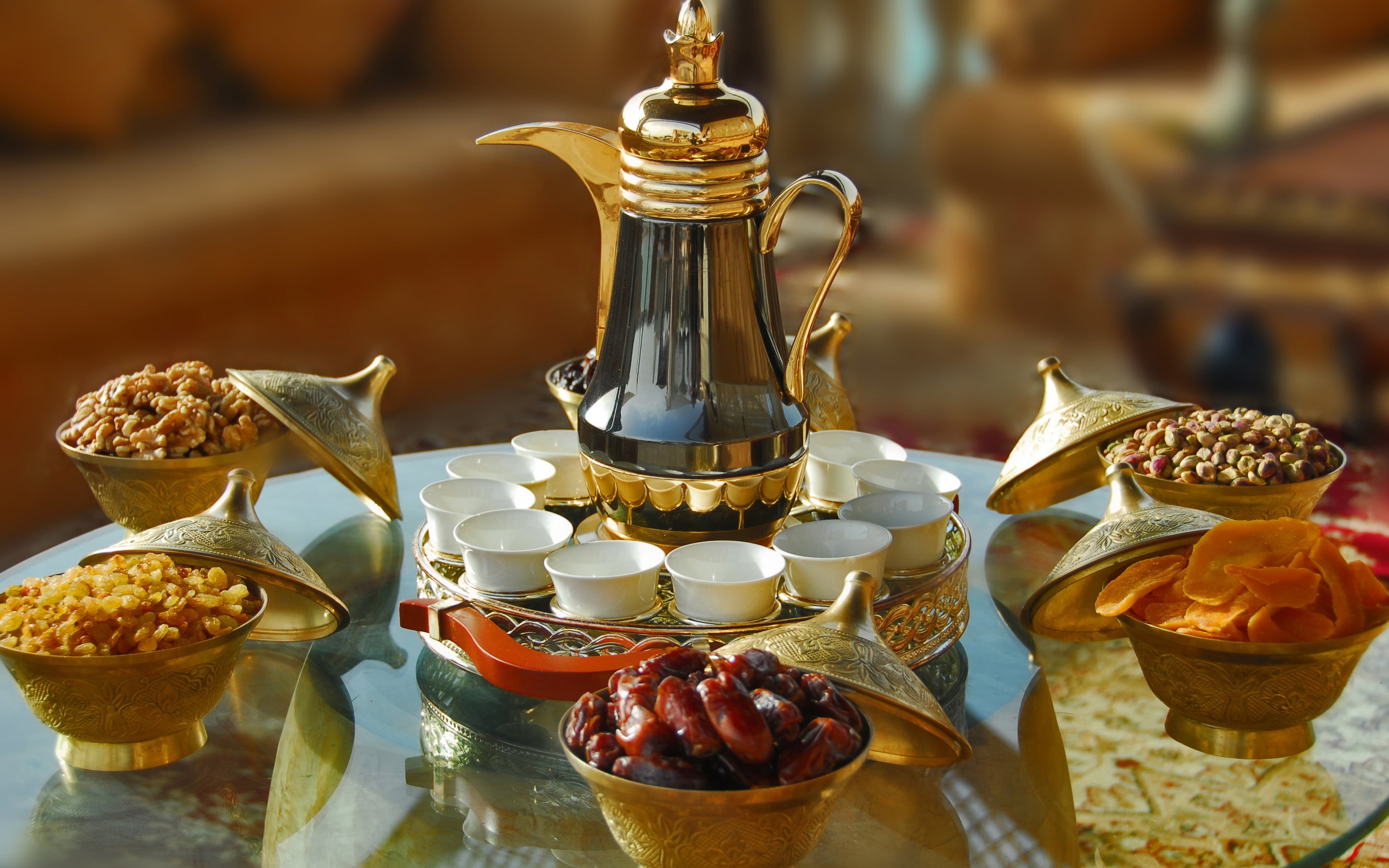 pitcher, tea cup, table, Iftar, 2K, drink, set, fruit, cups, food, tea, crockery, close-up, cup, piece, no people, indoors, colored, focus on foreground, HD Wallpaper