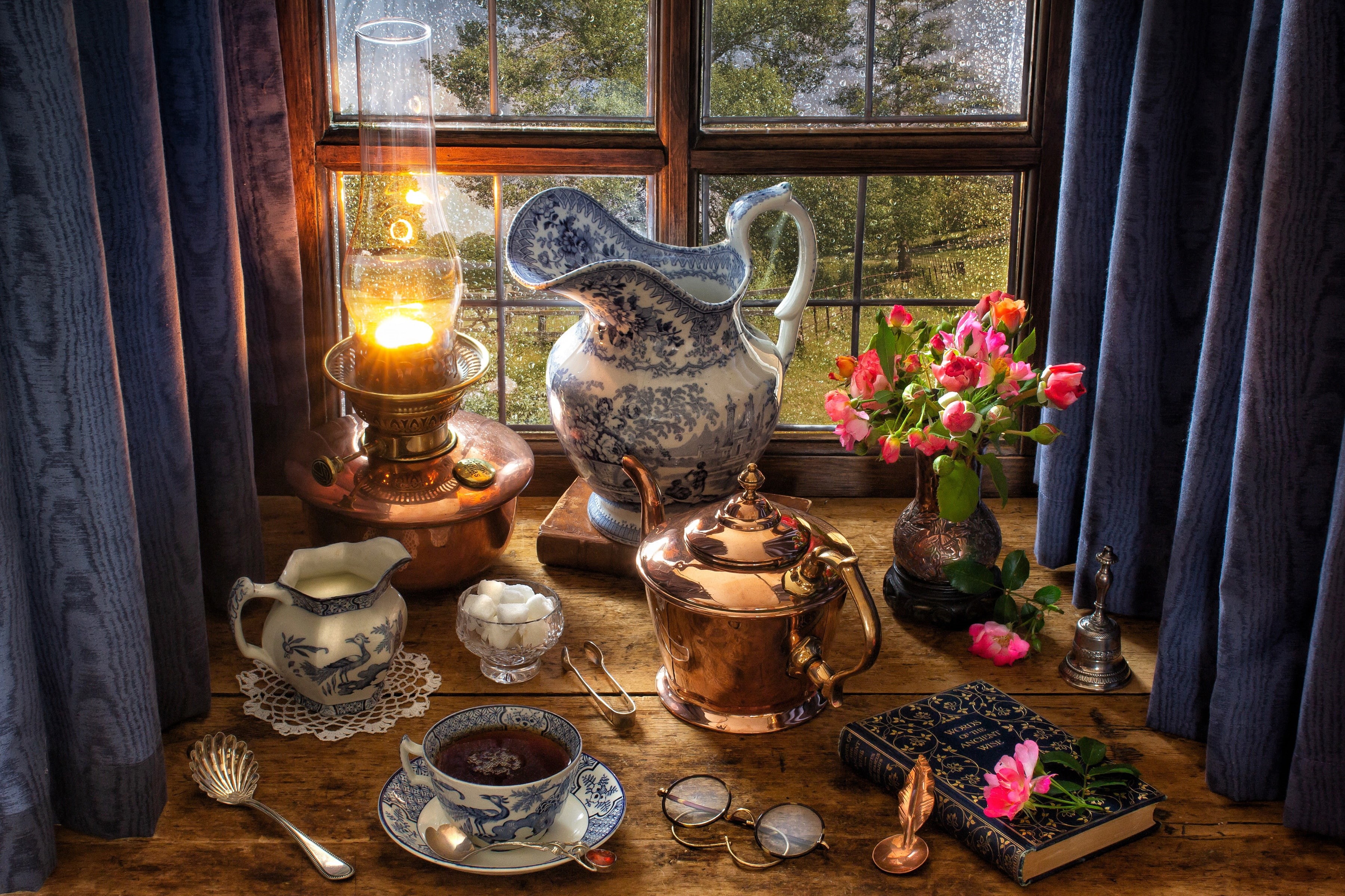 still life, 2K, sugar, glasses, style, pitcher, tea, lamp, book, roses, flowers, kettle, window, bouquet, HD Wallpaper