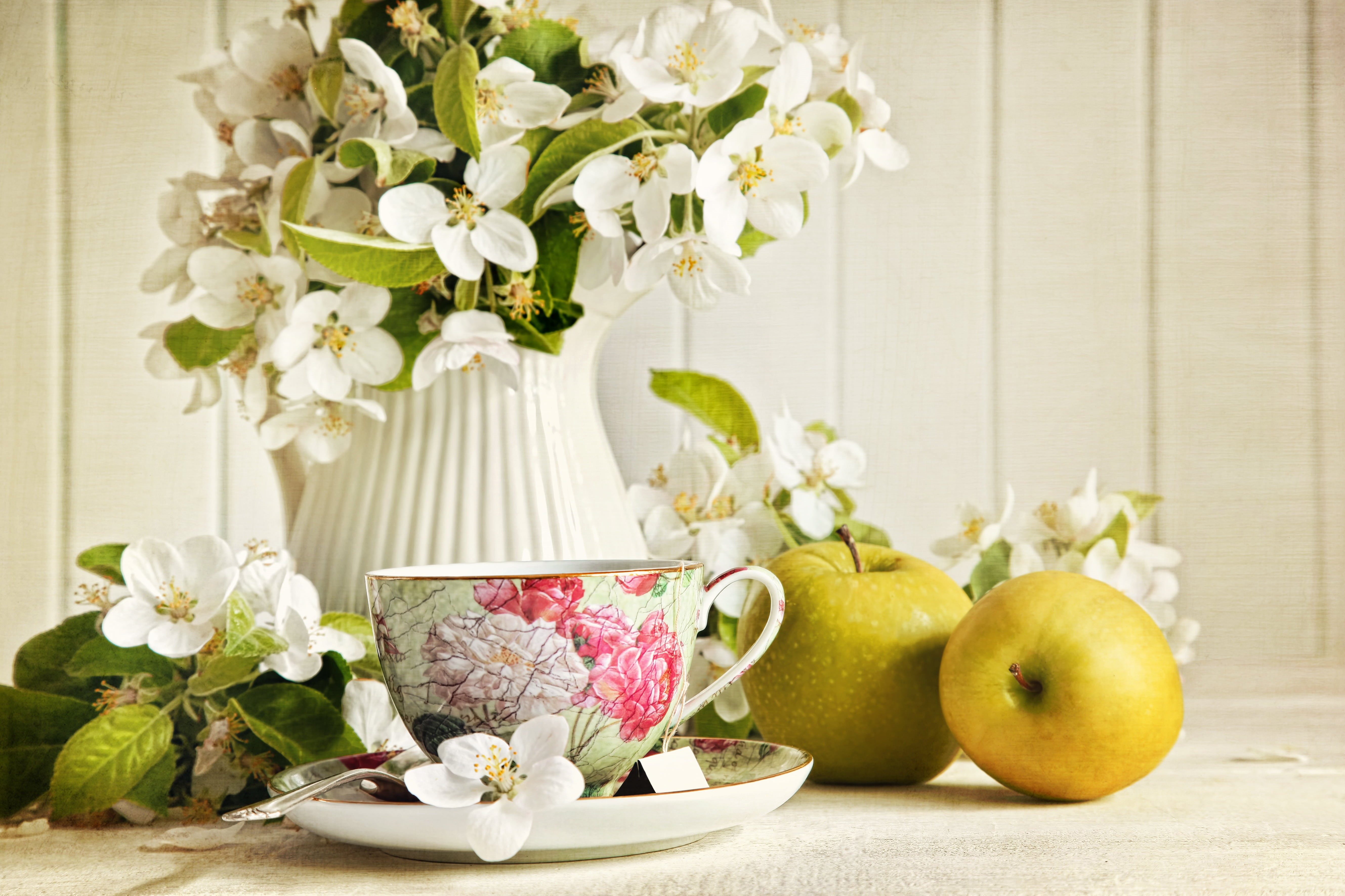 apples, teapot, tea - Hot Drink, food and drink, fruit, backgrounds, no People, flowers, green Color, flower Head, beauty in nature, leaf, vase, teacup, HD Wallpaper
