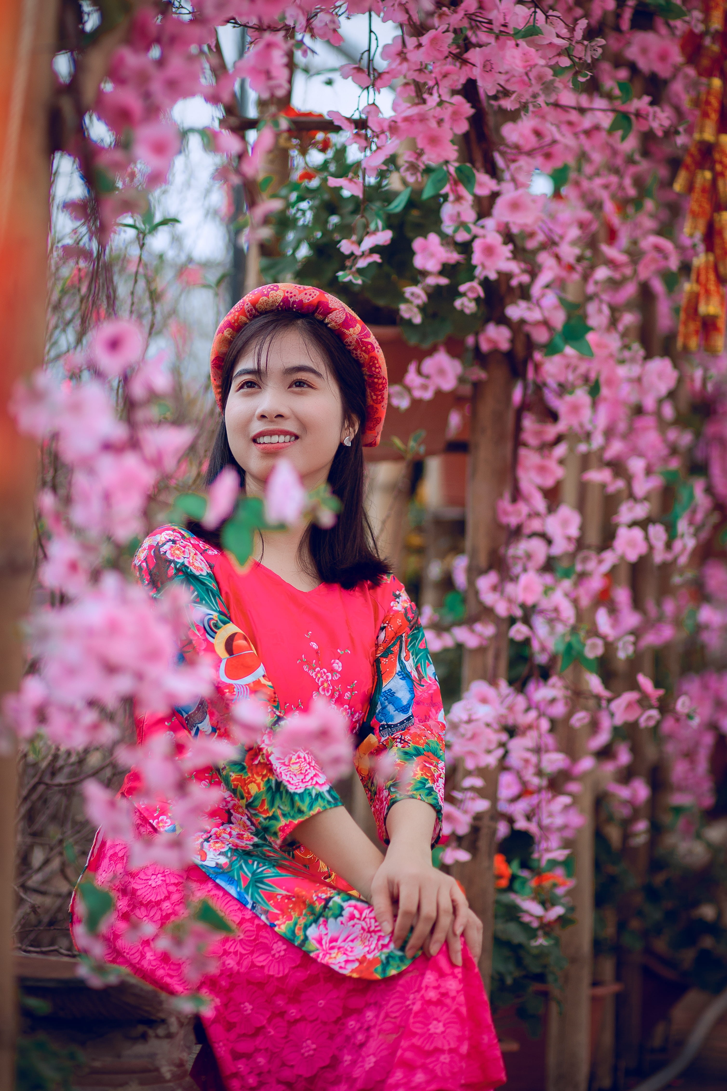 girl, eyes, fashion, model, person, photoshoot, fashionable, traditional clothing, beauty, real people, lady, daylight, beautiful, hair, dress, costume, Phone HD Wallpaper