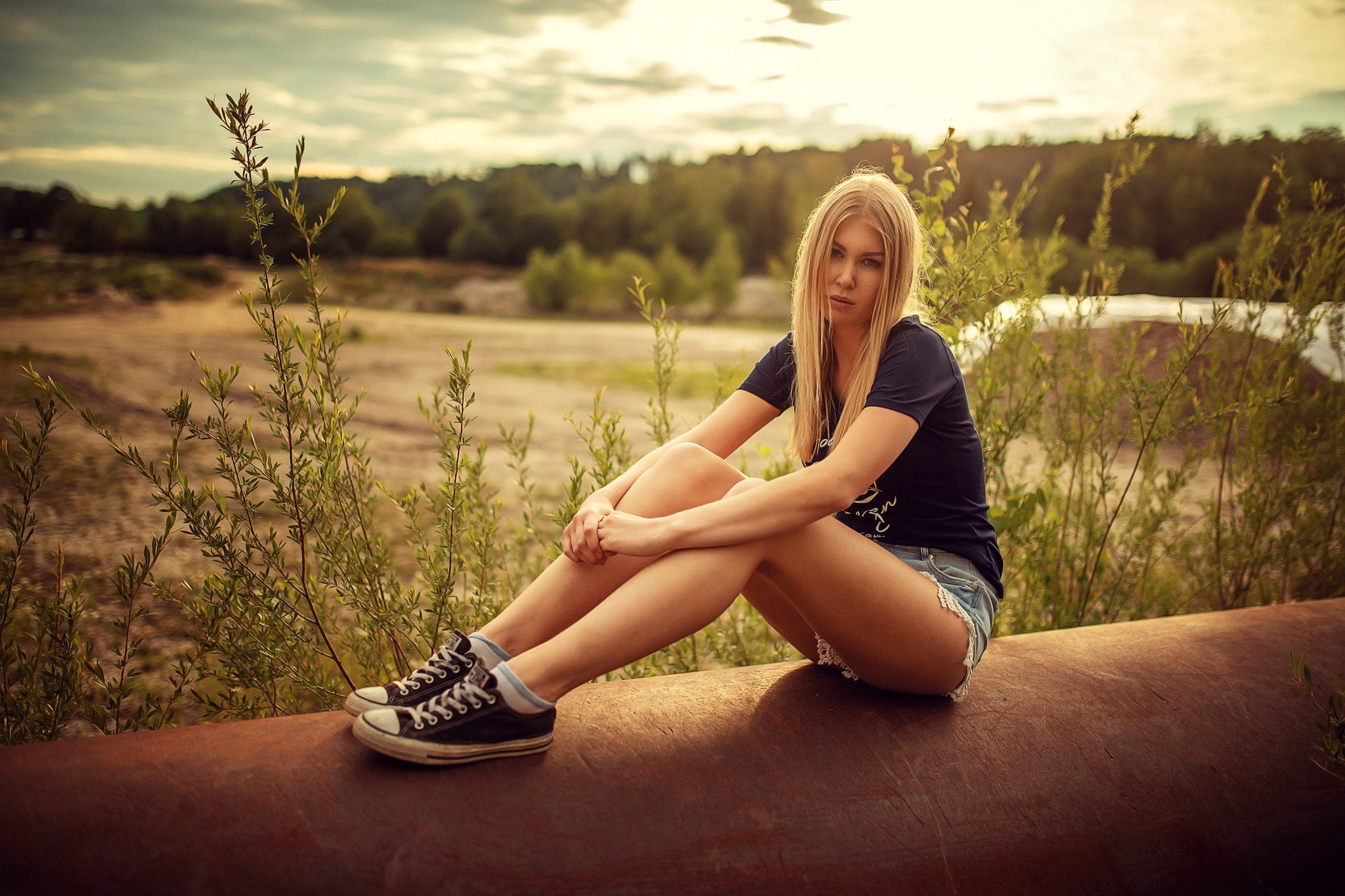 model, 1080P, pipe, legs, sneakers, blonde, portrait, figure, grass, shorts, the sun, t-shirt, hairstyle, Mary, Reinhard Fuerst Berger, trees, bokeh, nature, HD Wallpaper