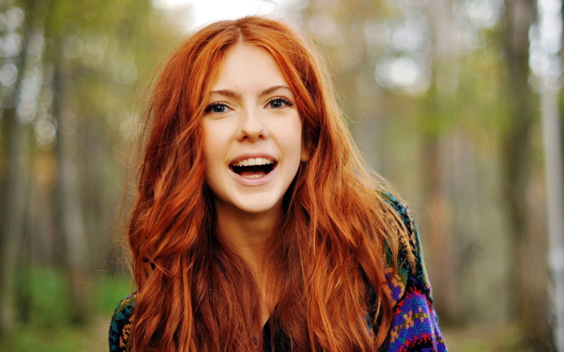 cute, positive Emotion, day, adult, people, smiling, human Hair, relaxation, carefree, hair, bokeh, fun, autumn, fashion, green, lifestyles, enjoyment, HD Wallpaper