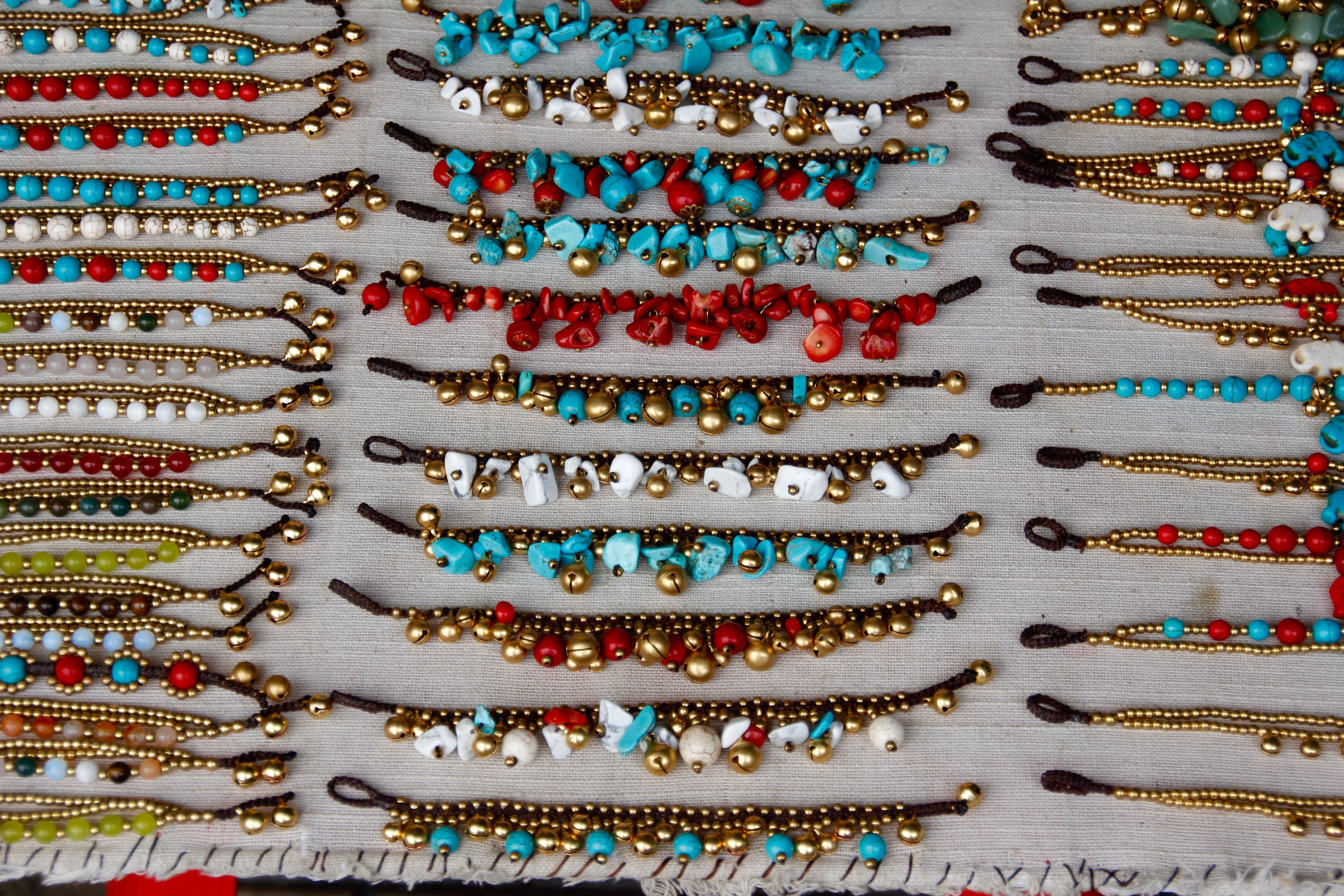 belief, 5K, lot, chains, shiny, decoration, beads, color, metal, jewellery, day, necklace, trailers, architecture, religion, bracelet, anklet, variation, HD Wallpaper