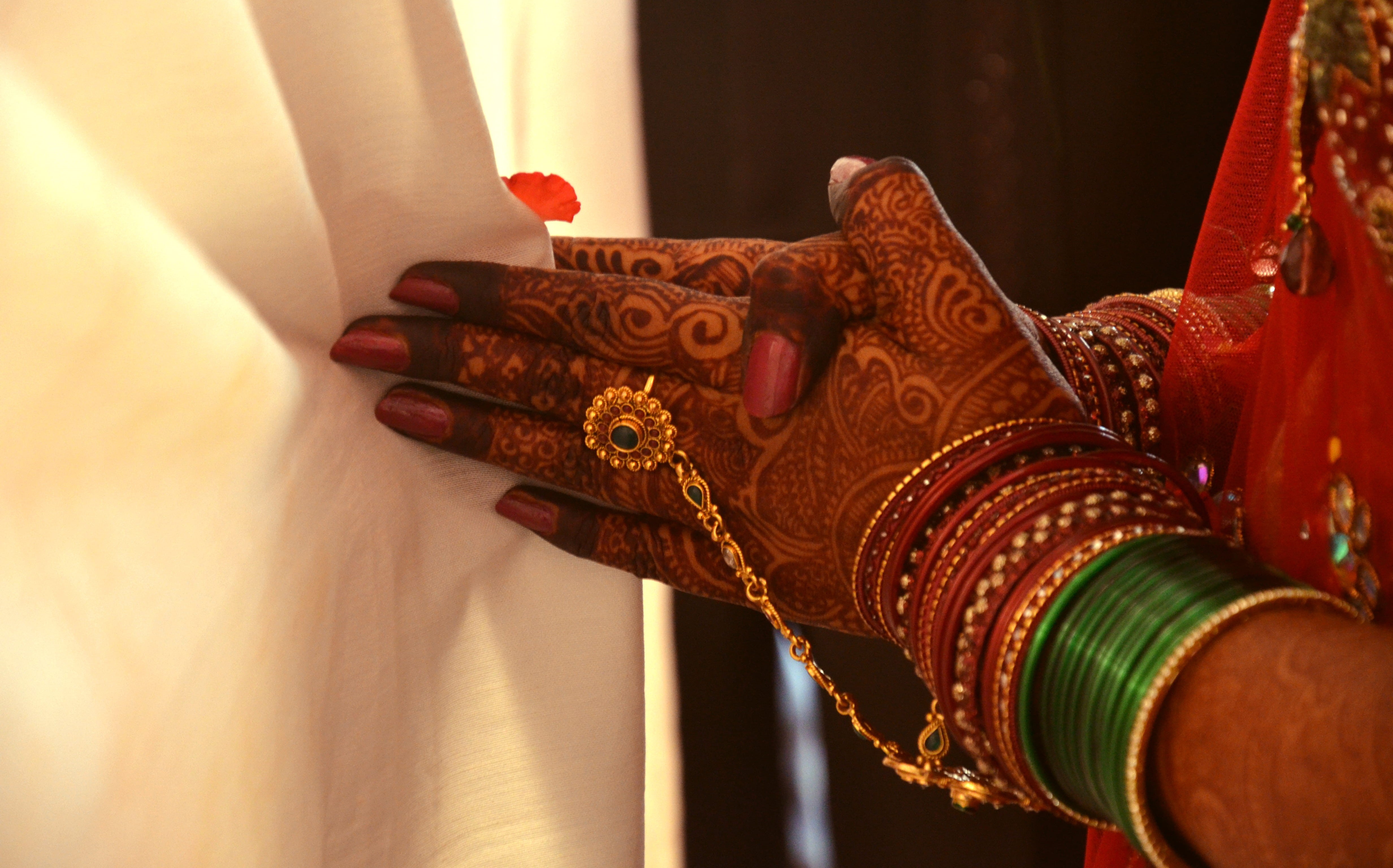 emblem, newlywed, human hand, #wedding, henna tattoo, indoors, finger, bangles, jewelry, gemstone, real people, bracelet, #candid, accessories, anklet, HD Wallpaper