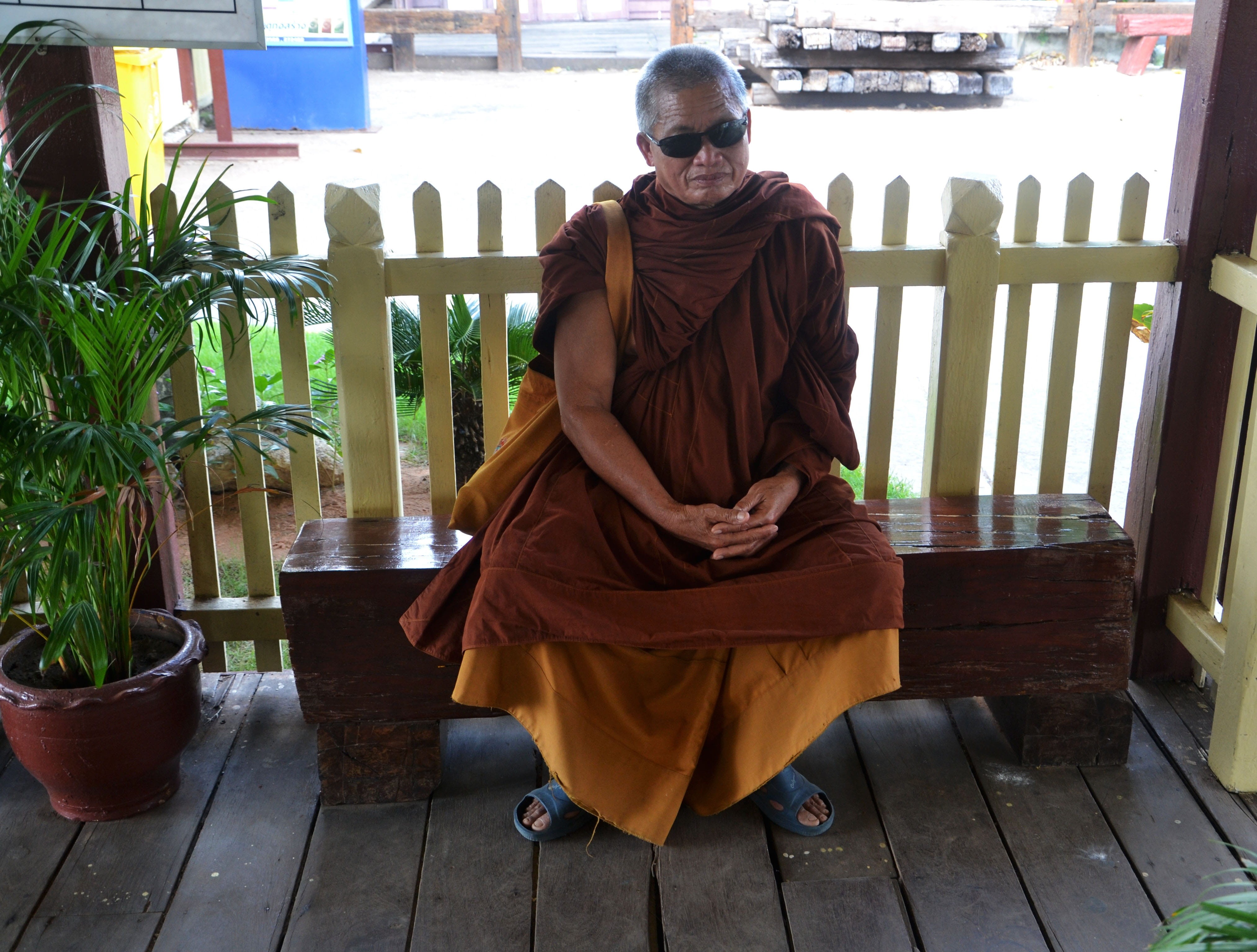 Shades, Waiting, bright, sitting, robe, man, religious, hand, pagoda, adults only, full length, southeast, calm, clothing, day, relaxation, thailand, asia, HD Wallpaper