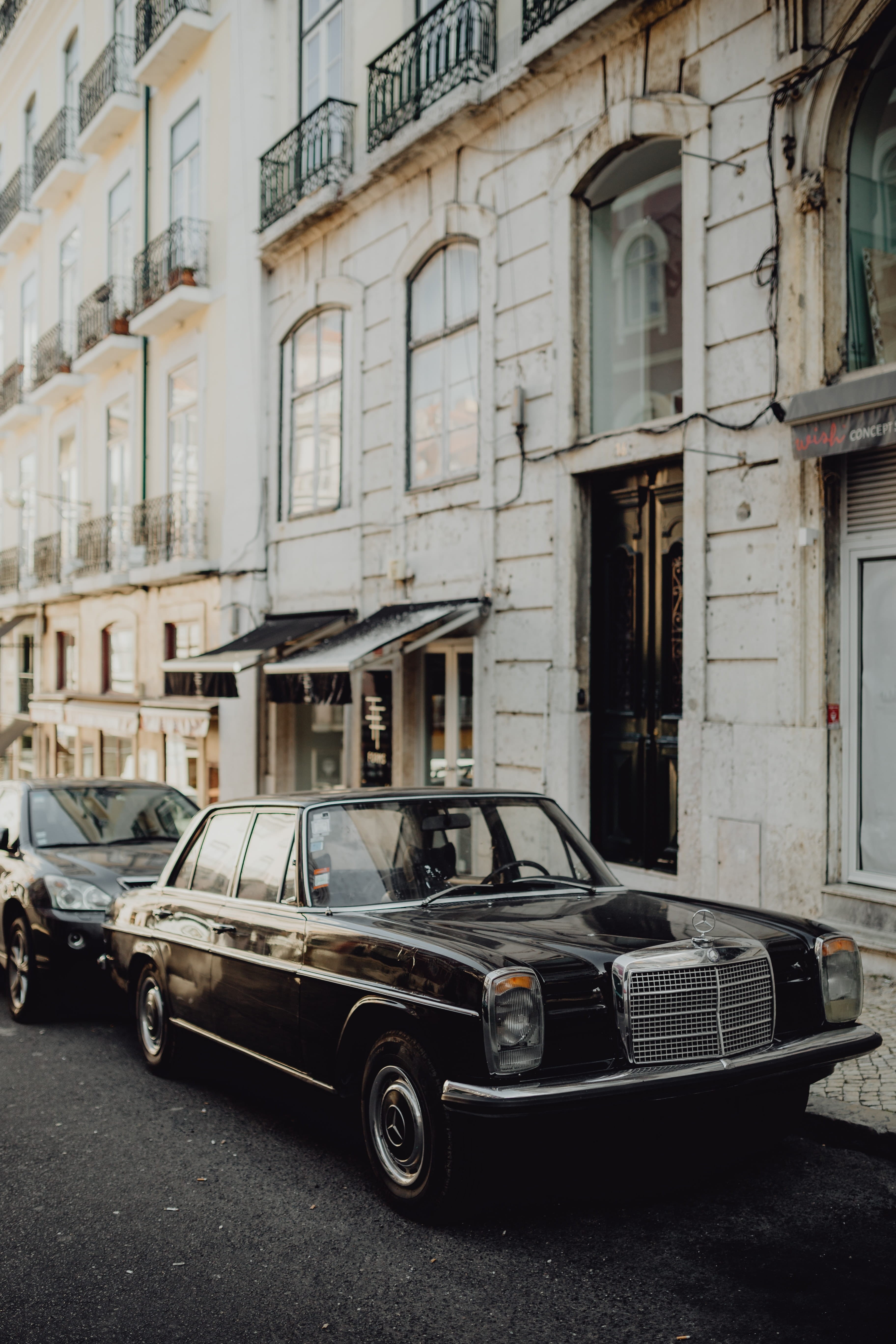 building exterior, transportation, 5K, old, retro styled, mode of transportation, portuguese, lisboa, no people, residential district, street, city, building, Phone HD Wallpaper
