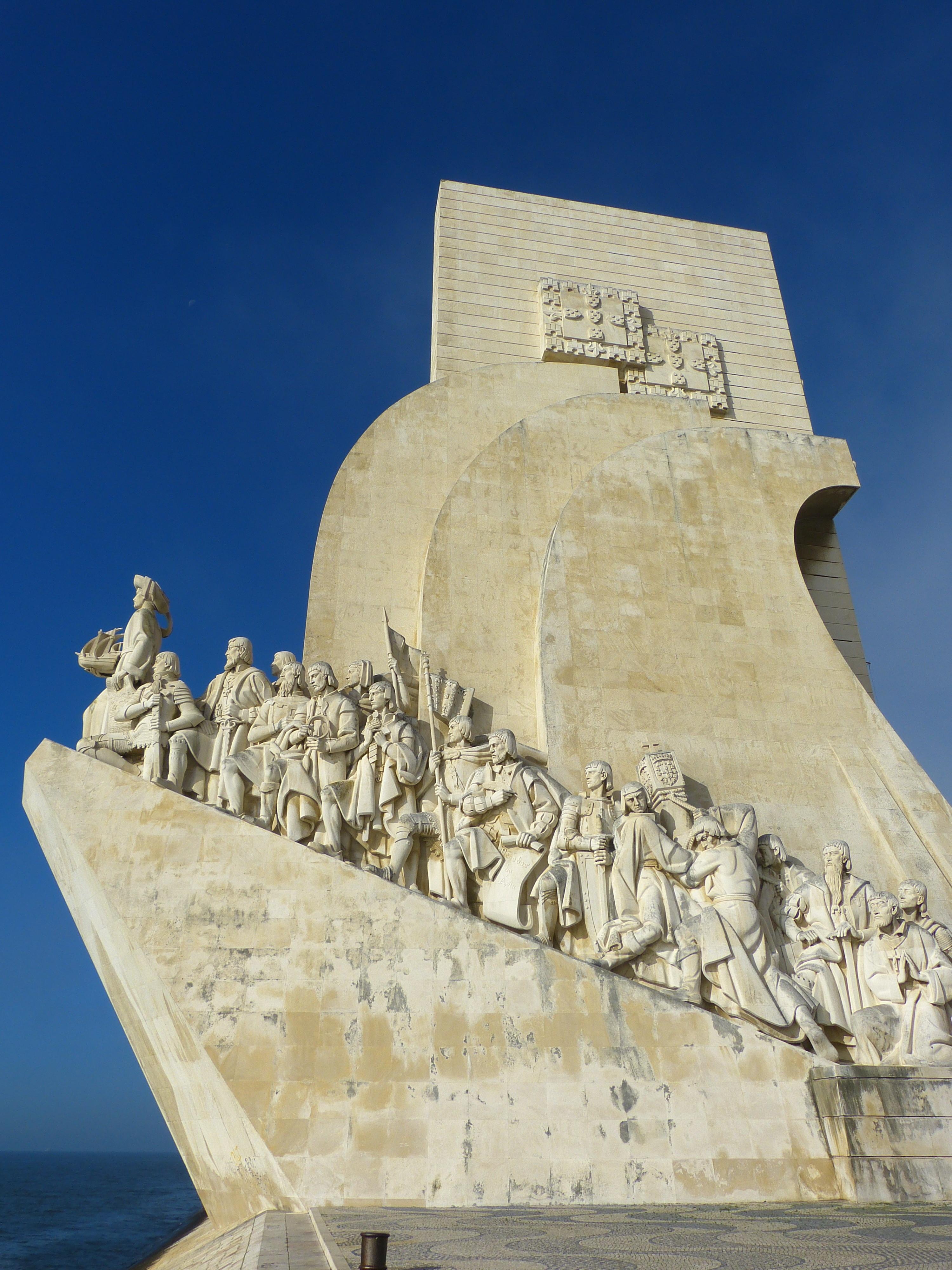 clear sky, architecture, travel destinations, built structure, no people, monument of the discoveries, padrão dos descobrimentos, blue, portugal, human representation, Phone HD Wallpaper