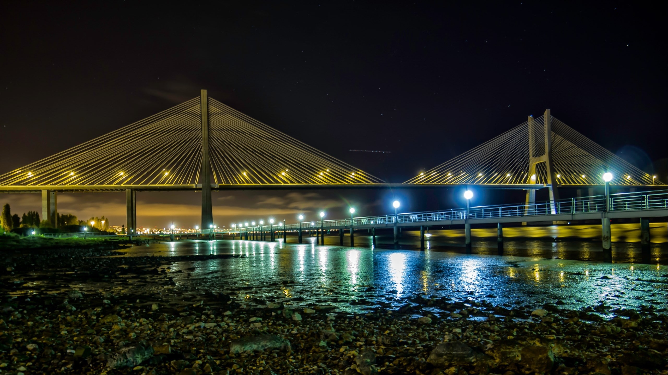 architecture, nature, outdoors, no people, river, building exterior, transportation, bridge - man made structure, vasco da gama bridge, connection, built structure, HD Wallpaper
