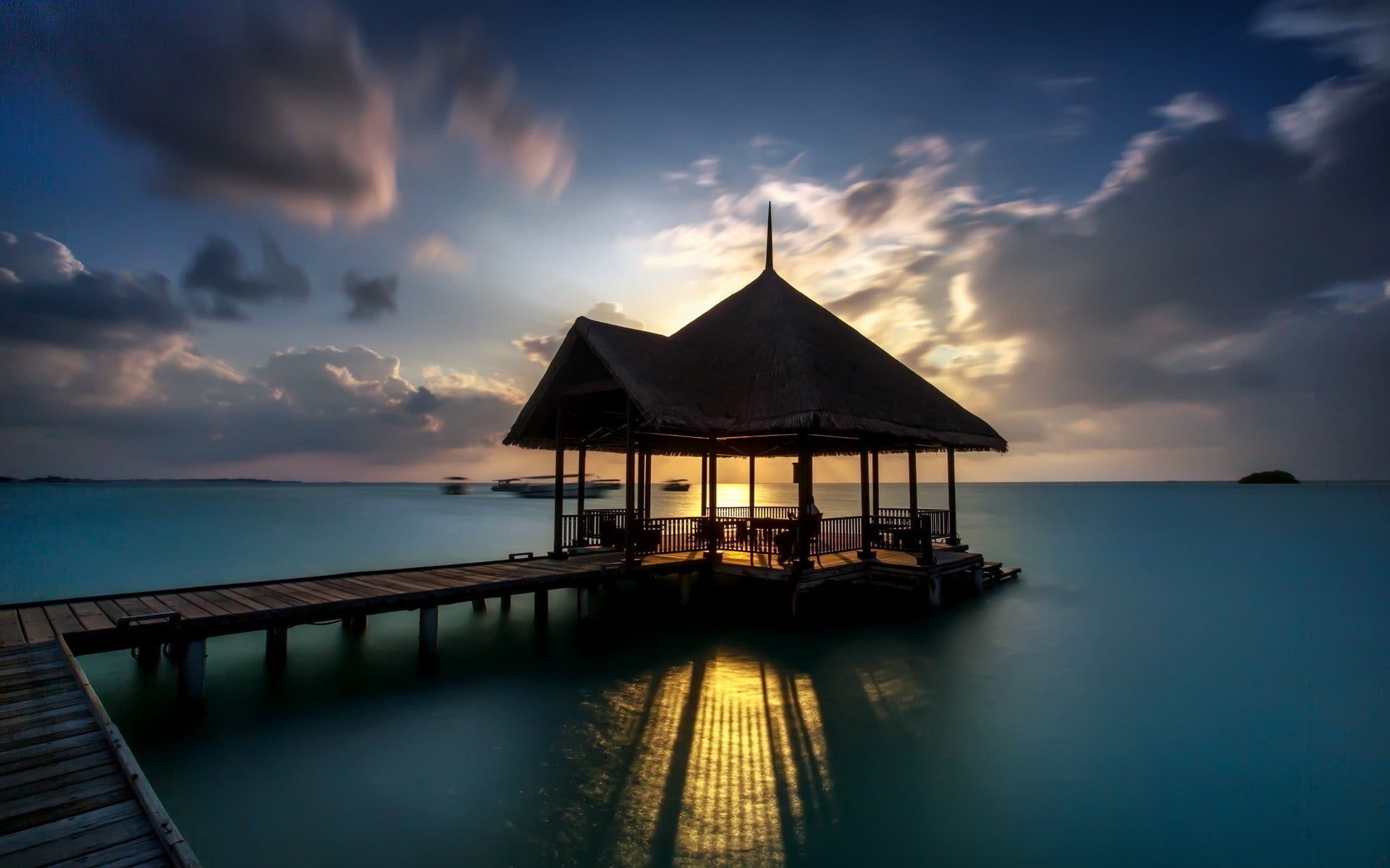 landscape, calm, built structure, reflection, table, 1080P, long exposure, clouds, sunlight, shadow, sea, idyllic, black, cloud - sky, nature, tranquility, HD Wallpaper