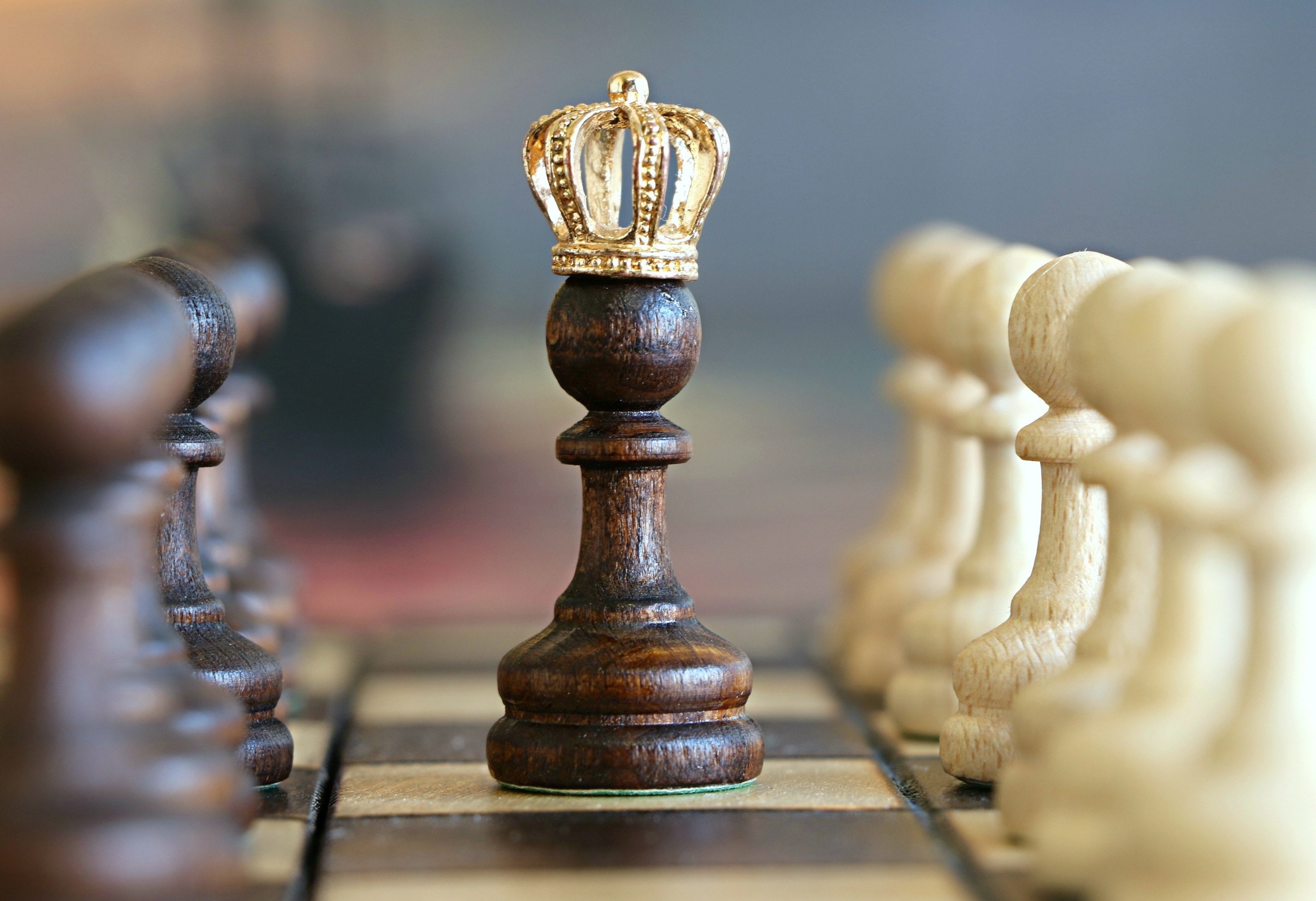king, Chess, imagination, 2K, Board Games, Depth Of Field, closeup, Crown, Checkerboard, Checkered, Pawns, HD Wallpaper