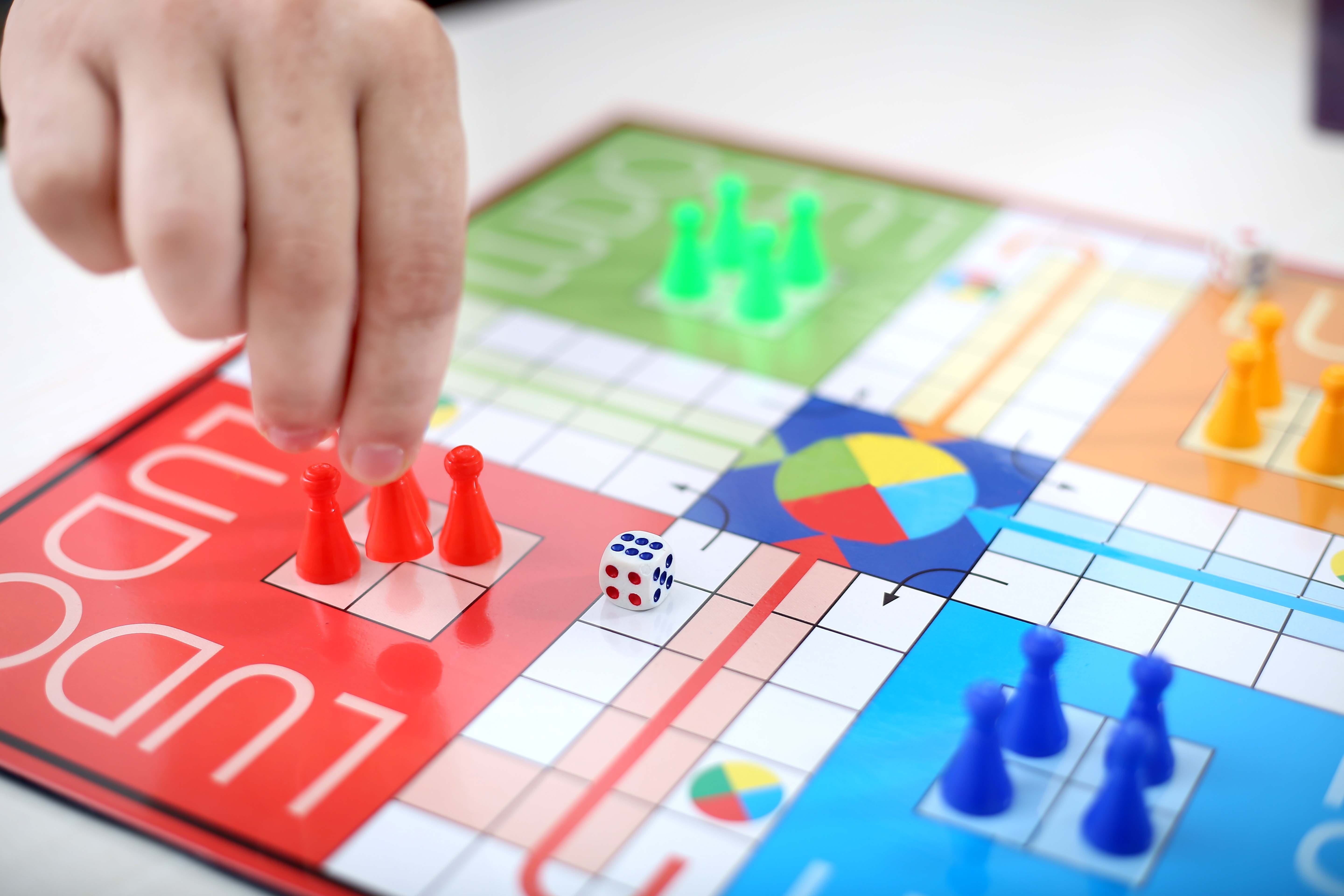 design professional, leisure games, family, adult, team, picture, lifestyles, red, multi colored, 5K, chance, portrait, win, pawn, communication, creativity, HD Wallpaper