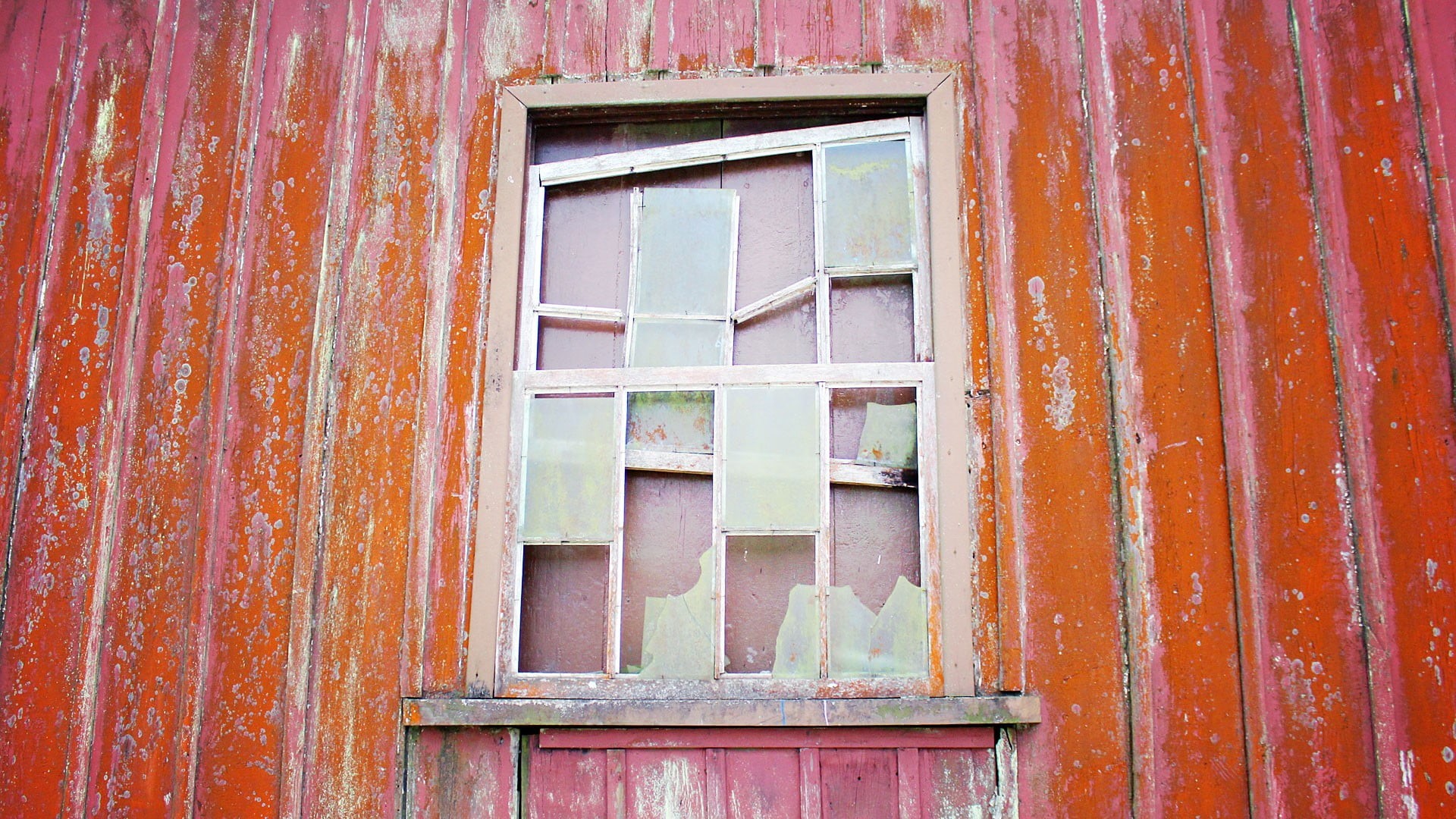 orange color, residential district, low angle view, window frame, architecture, old, wall - building feature, glass, building exterior, wooden, house, wood - material, HD Wallpaper