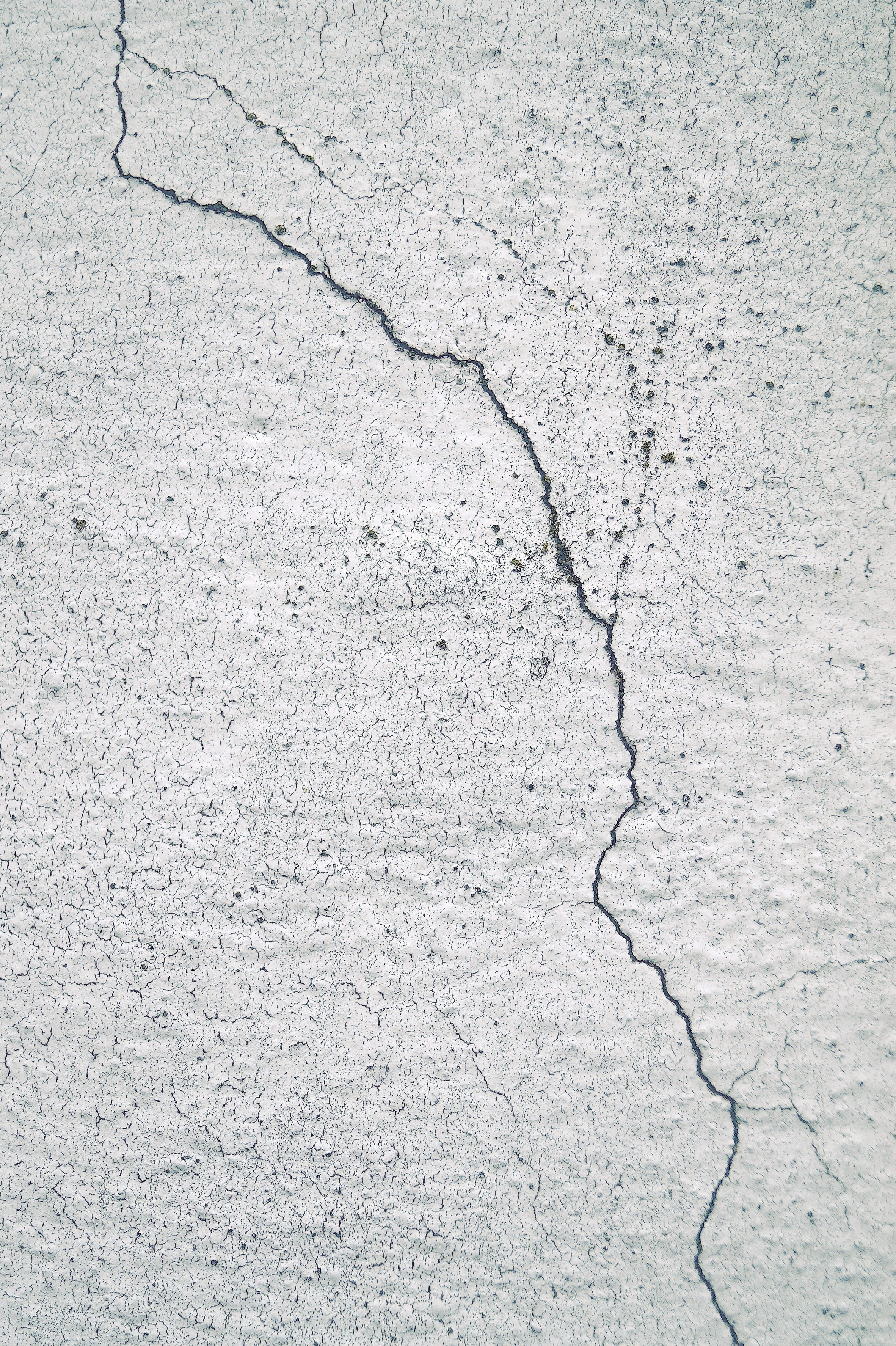 Wall, old, construction material, 2K, Facade, Plaster, concrete, weathered, natural pattern, Crack, no people, pattern, abstract, fracture, outdoors, textured effect, Phone HD Wallpaper