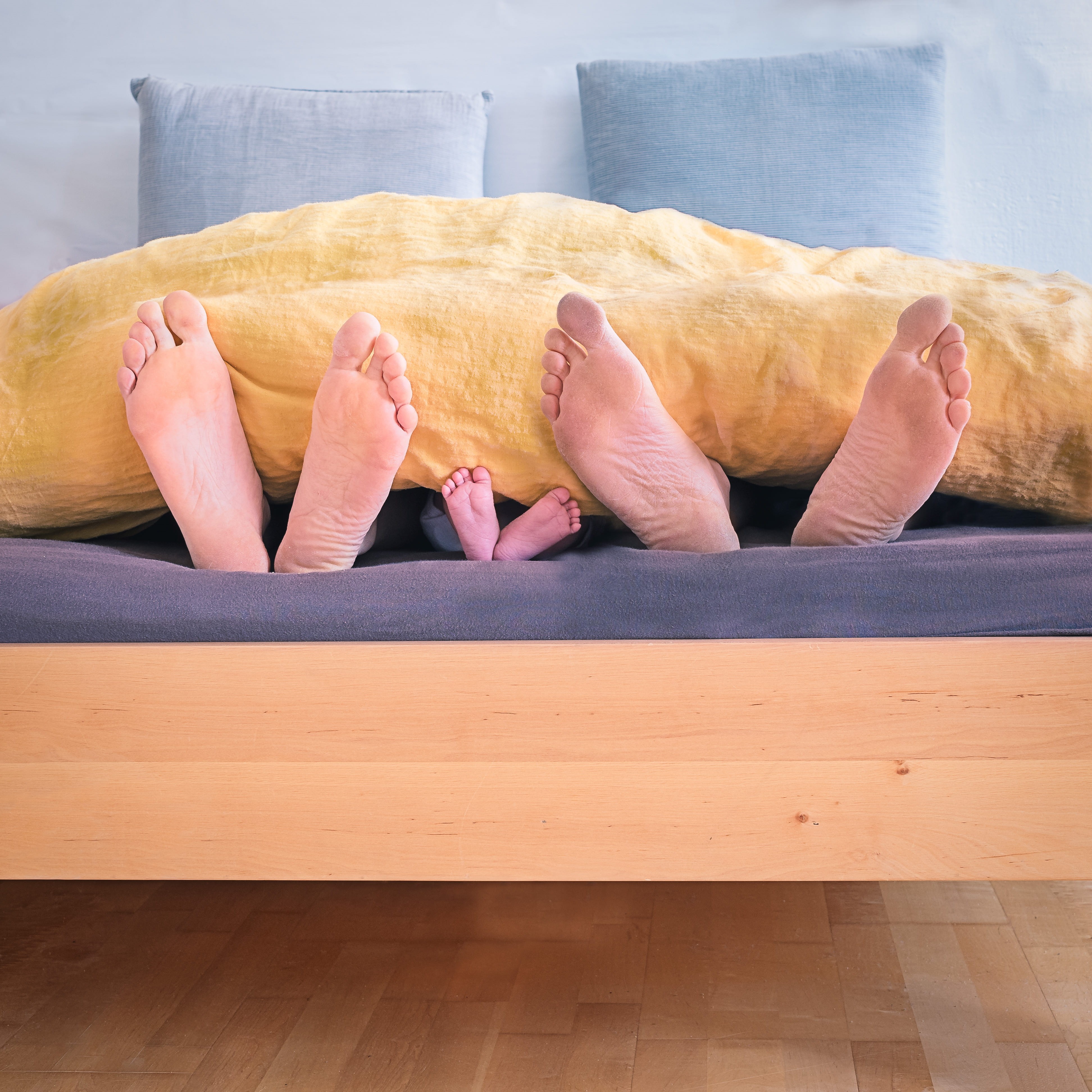 lying down, relaxation, love, hardwood floor, sleeping, child, people, barefoot, three, hiding, comfortable, human body part, blanket, 4K, brown, human foot, Phone HD Wallpaper