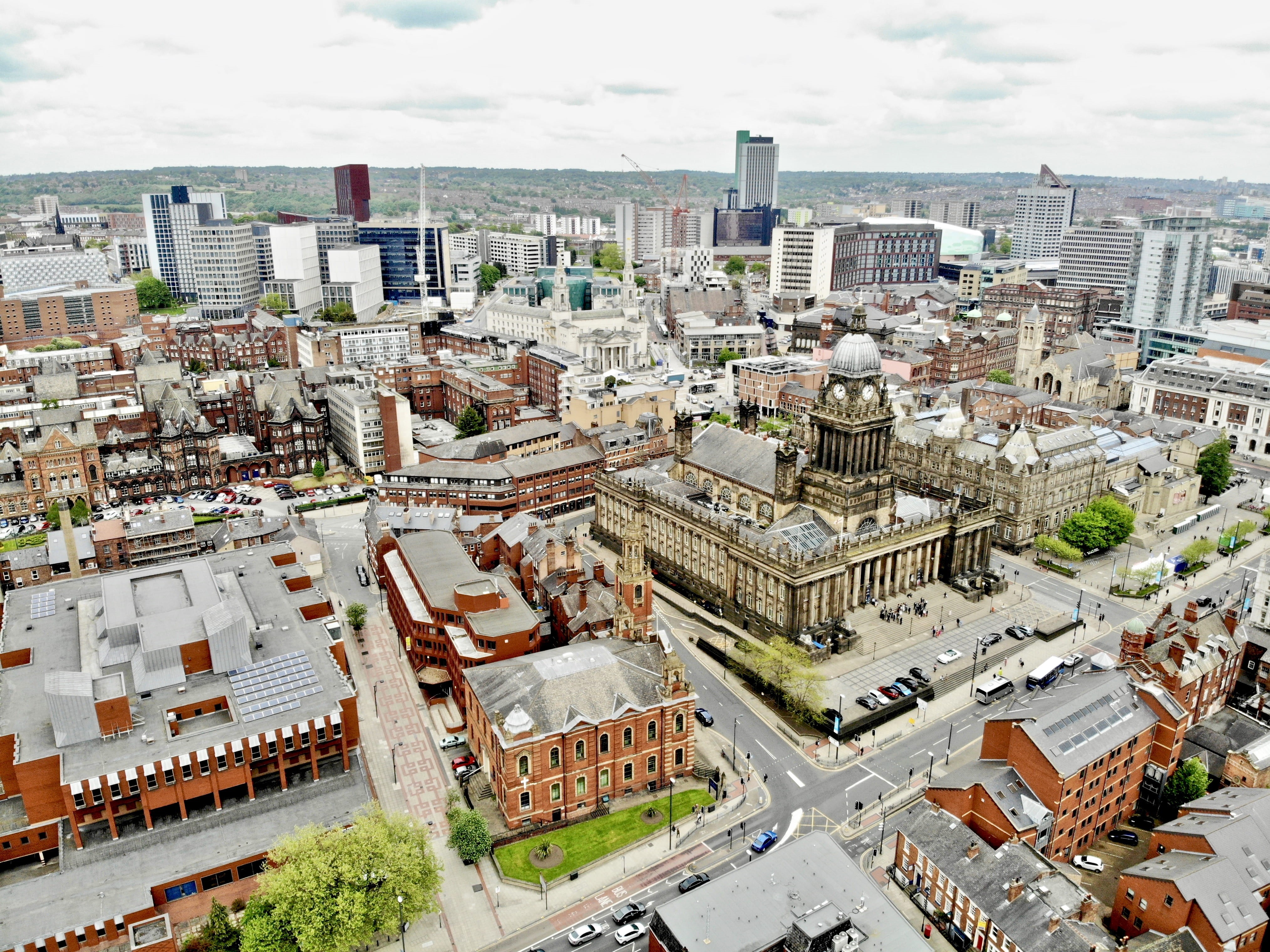 west yorkshire, cbd, day, leeds, photography, transportation, city life, building exterior, cityscape, church, high angle view, residential district, architecture, HD Wallpaper