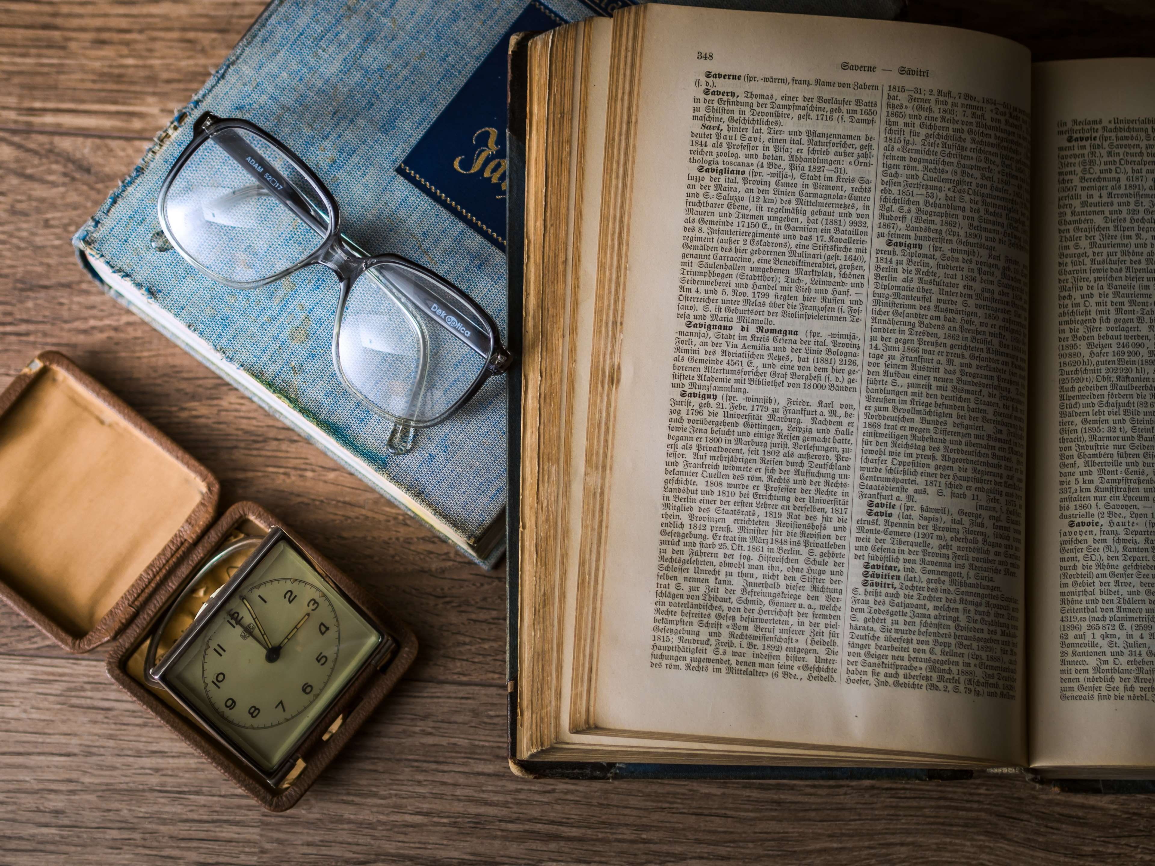 container, learning, research, retro, text, glass - material, wood - material, 4K, close-up, book, education, glasses, open, leather, study, table, watch, HD Wallpaper