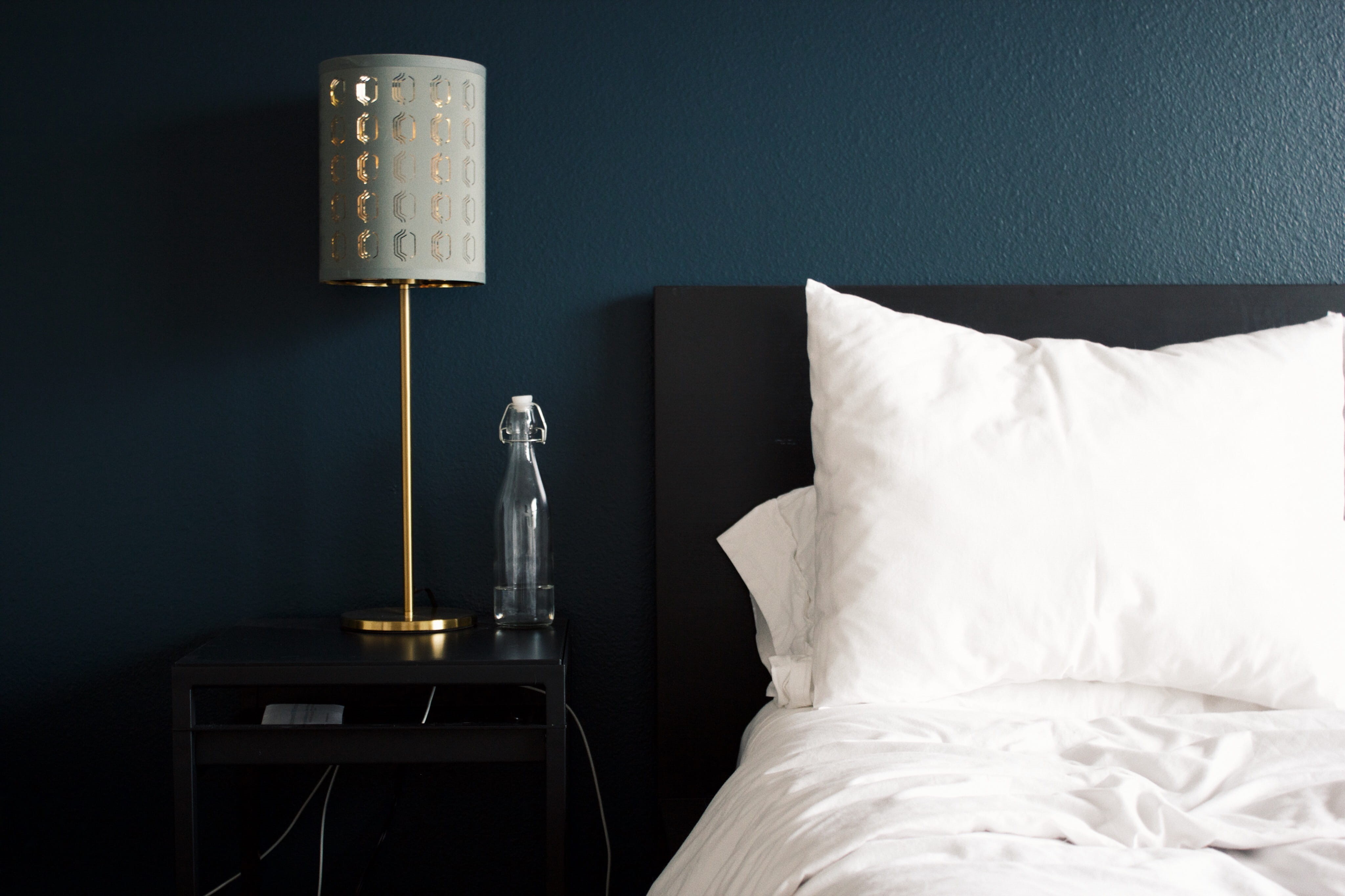 4K, comfortable, sheet, bedding, white color, indoors, duvet, silver, minimal, table, night Table, pillow, furniture, cone, beside, stand, elegance, lamp, HD Wallpaper