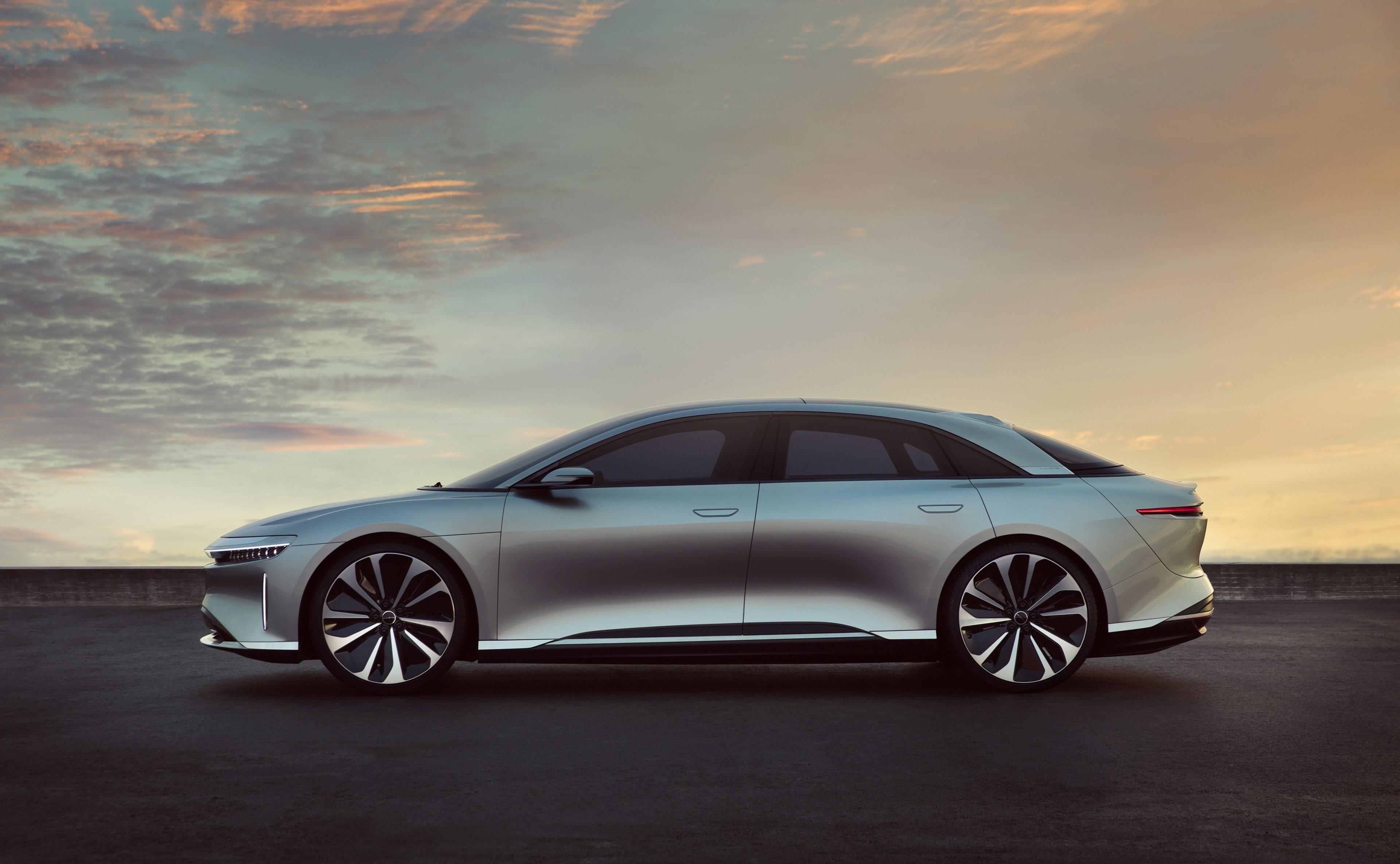 lucid air 4k   wide, wealth, nature, no people, speed, cloud - sky, tire, sky, blurred motion, car, sunset, land vehicle, 4K, transportation, sports car, HD Wallpaper