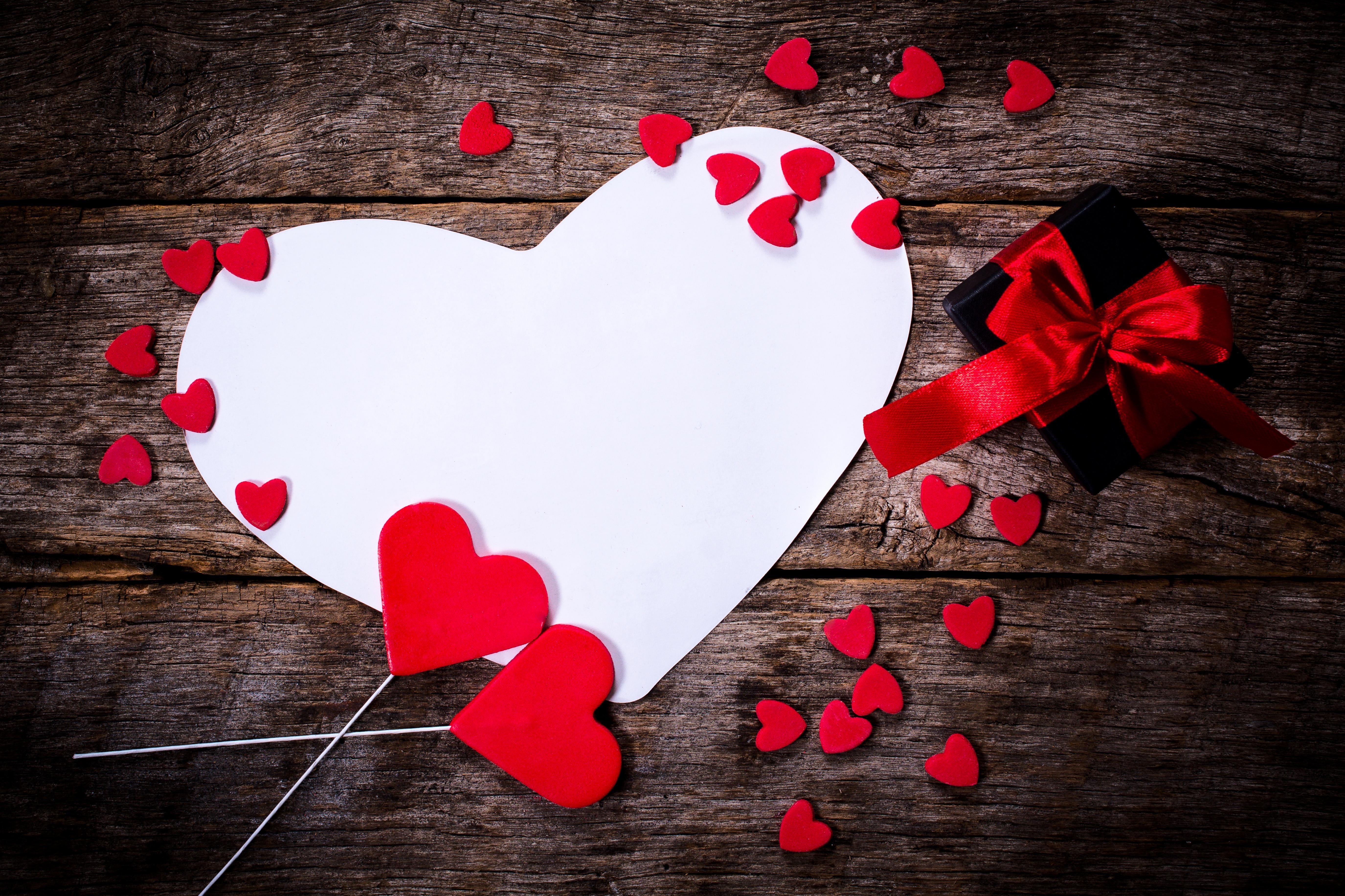 copy Space, indoors, high angle view, backgrounds, retro Styled, day, directly above, rustic, 5K, valentines Day - Holiday, decoration, symbol, valentines day, HD Wallpaper