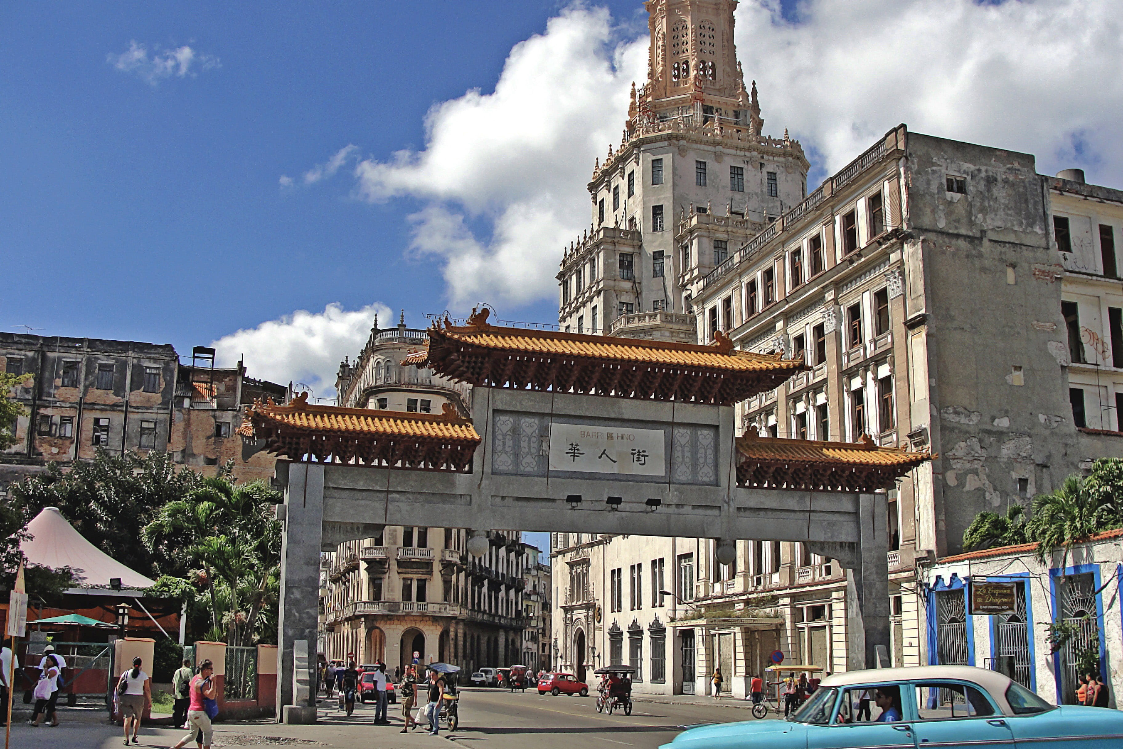 large group of people, incidental people, photos, history, gate, tourism, havana, Cuba, Chinatown gate, town Square, urban Scene, built Structure, building Exterior, HD Wallpaper