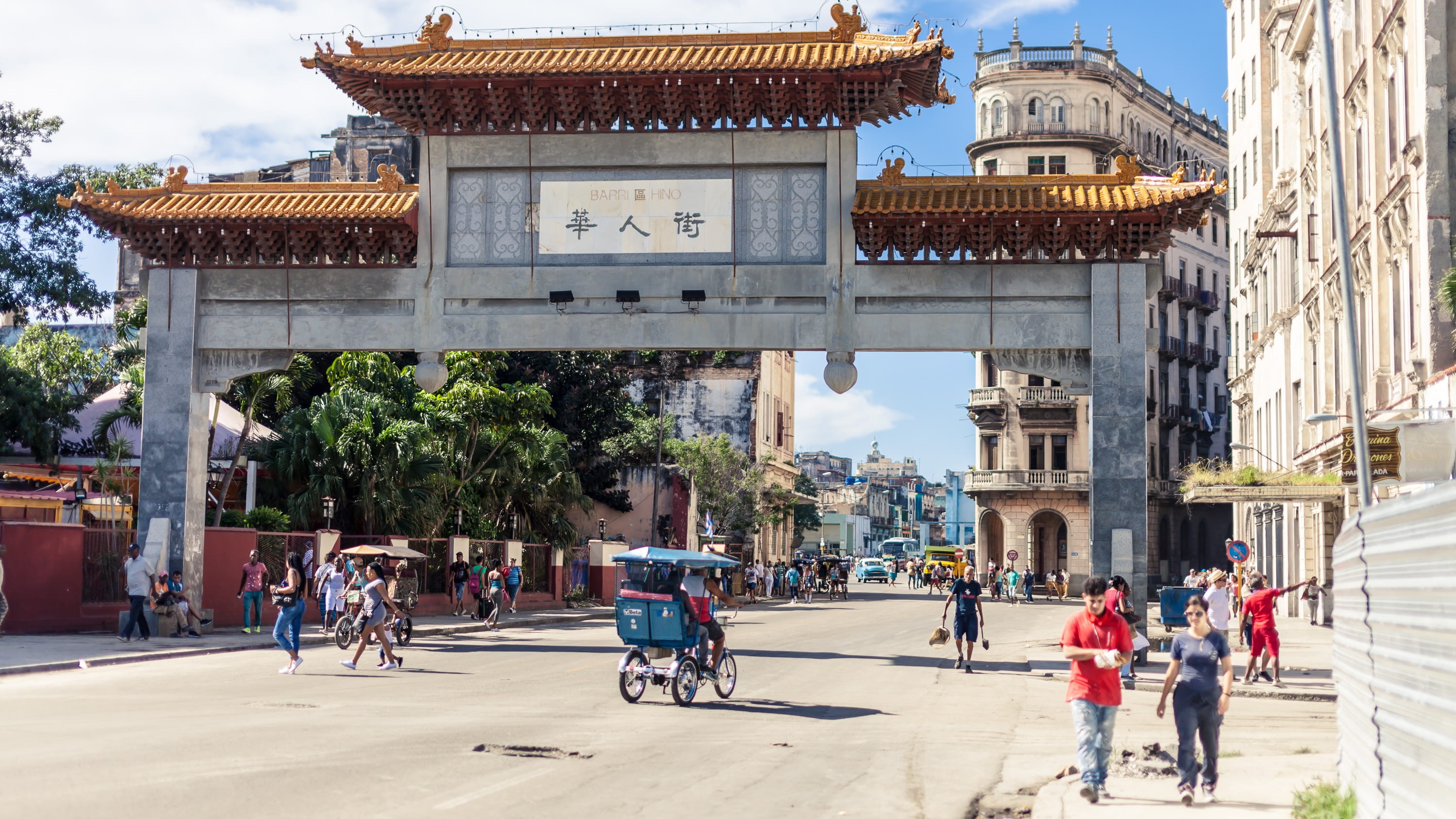 large group of people, group of people, city, transportation, travel destinations, street, crowd, architecture, built structure, chinatown, cuba, plant, HD Wallpaper