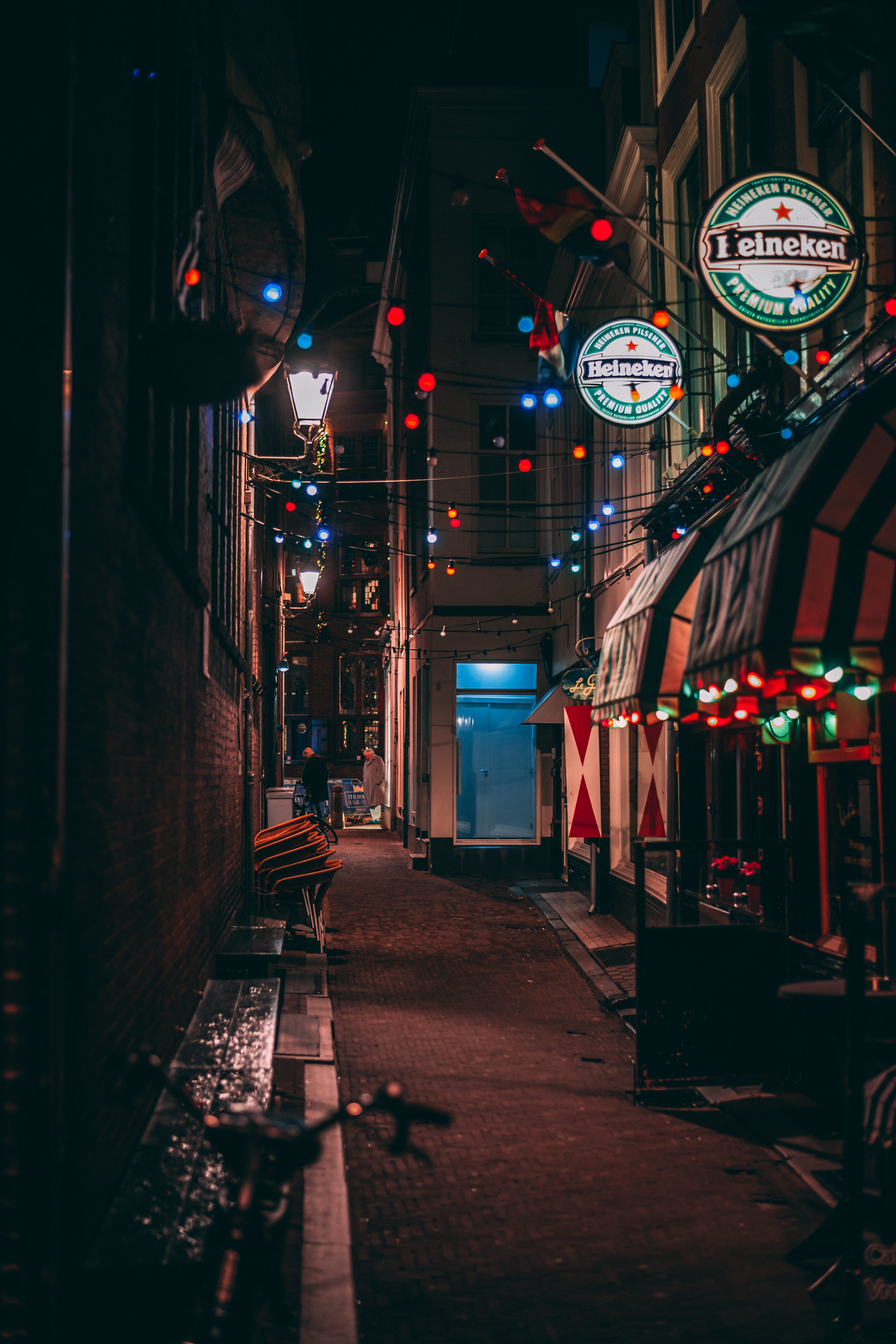 netherlands, lantern, nightscapecitykiller, illumination, cityscape, road, night, building, city, hanging, lighting equipment, direction, beer, heineken, Phone HD Wallpaper