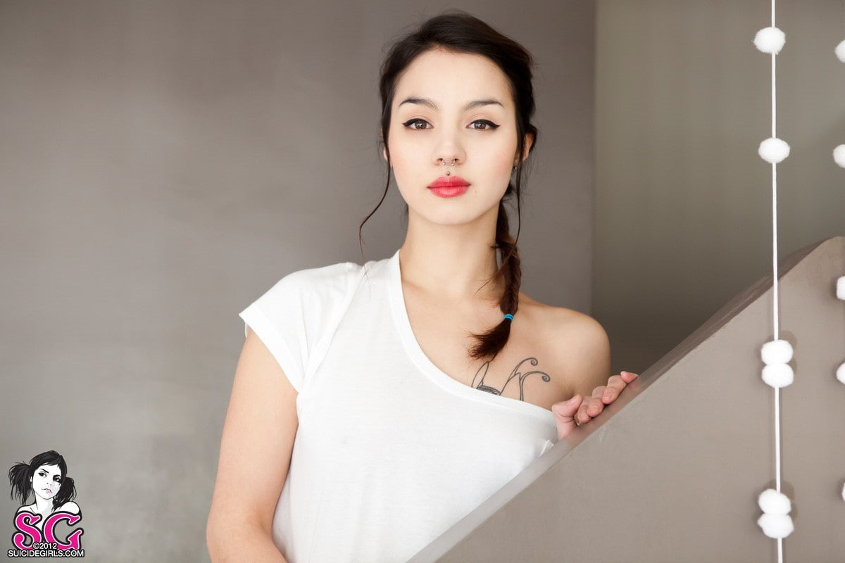 brunette, tattoo, 480P, pierced septum, Popcorn Suicide, women, HD Wallpaper