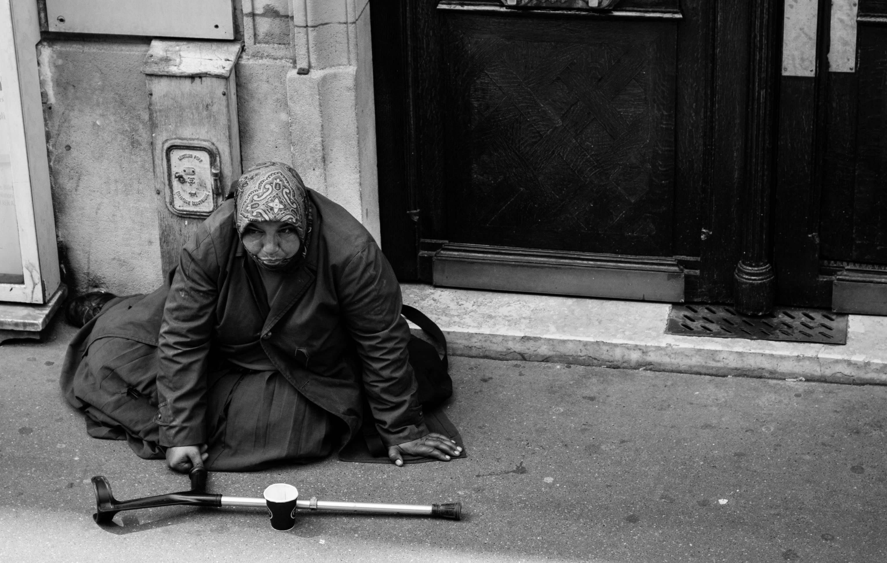 social issues, outdoors, full length, building exterior, people, black And White, architecture, poverty, lifestyles, hopelessness, beggar, clothing, paris, HD Wallpaper