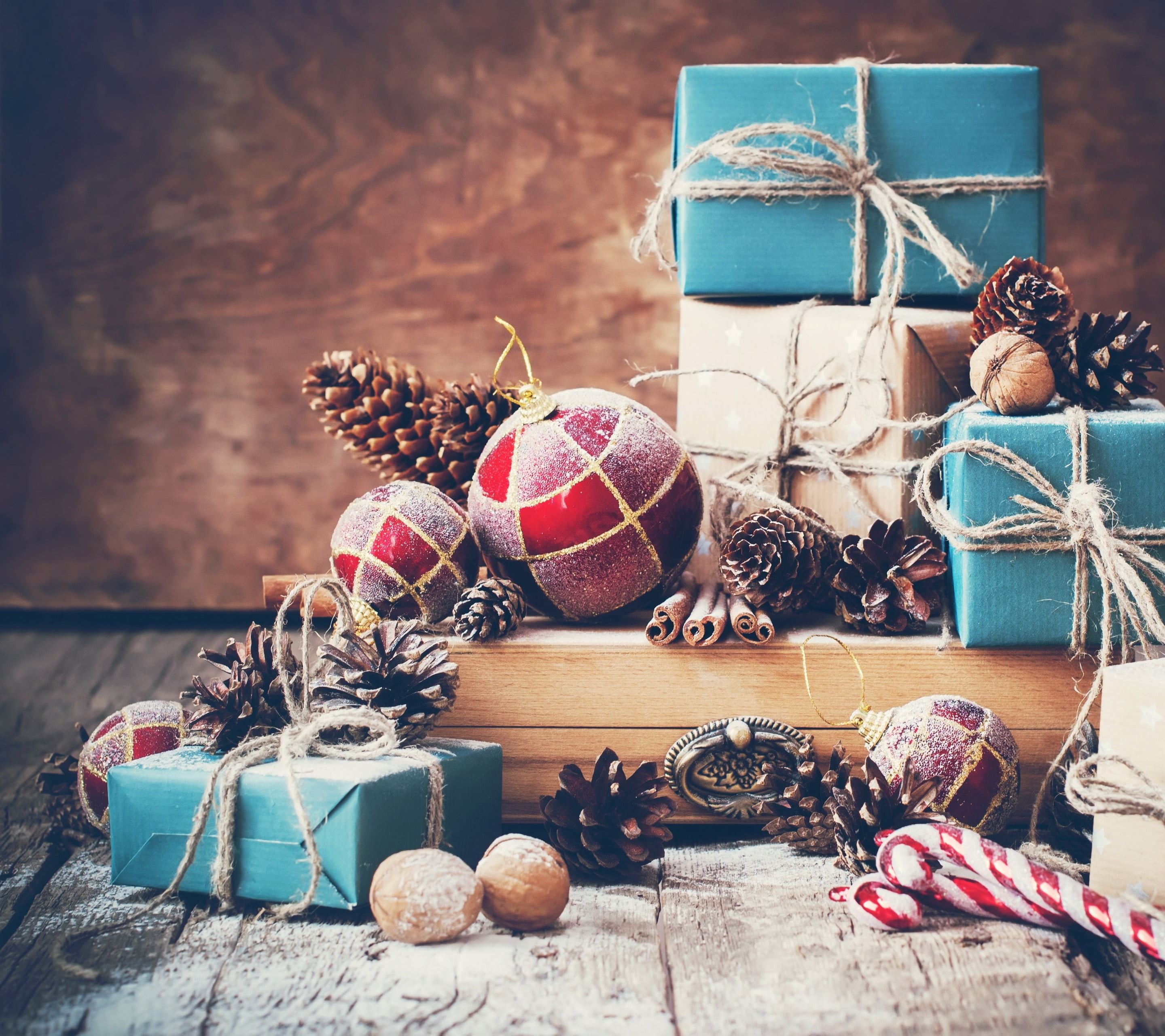 gift, presents, holiday, christmas decoration, table, ribbon, box, 2K, box - container, wood - material, wrapping paper, no people, pine cones, ribbon - sewing item, HD Wallpaper