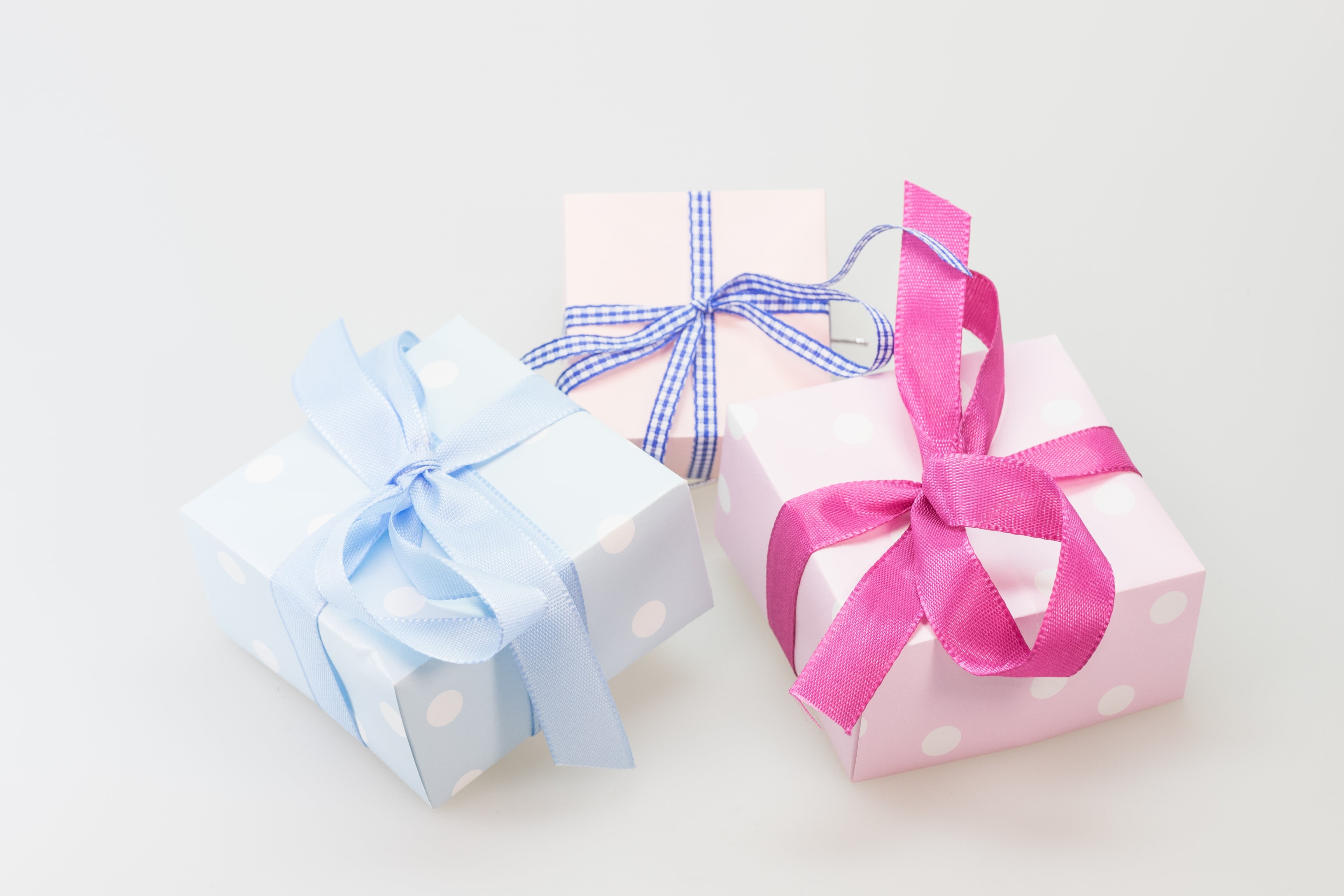 white background, holiday, no people, assorted, birthday, merry christmas, christmas, gift packaging, packaging, christmas shopping, decoration, color, HD Wallpaper
