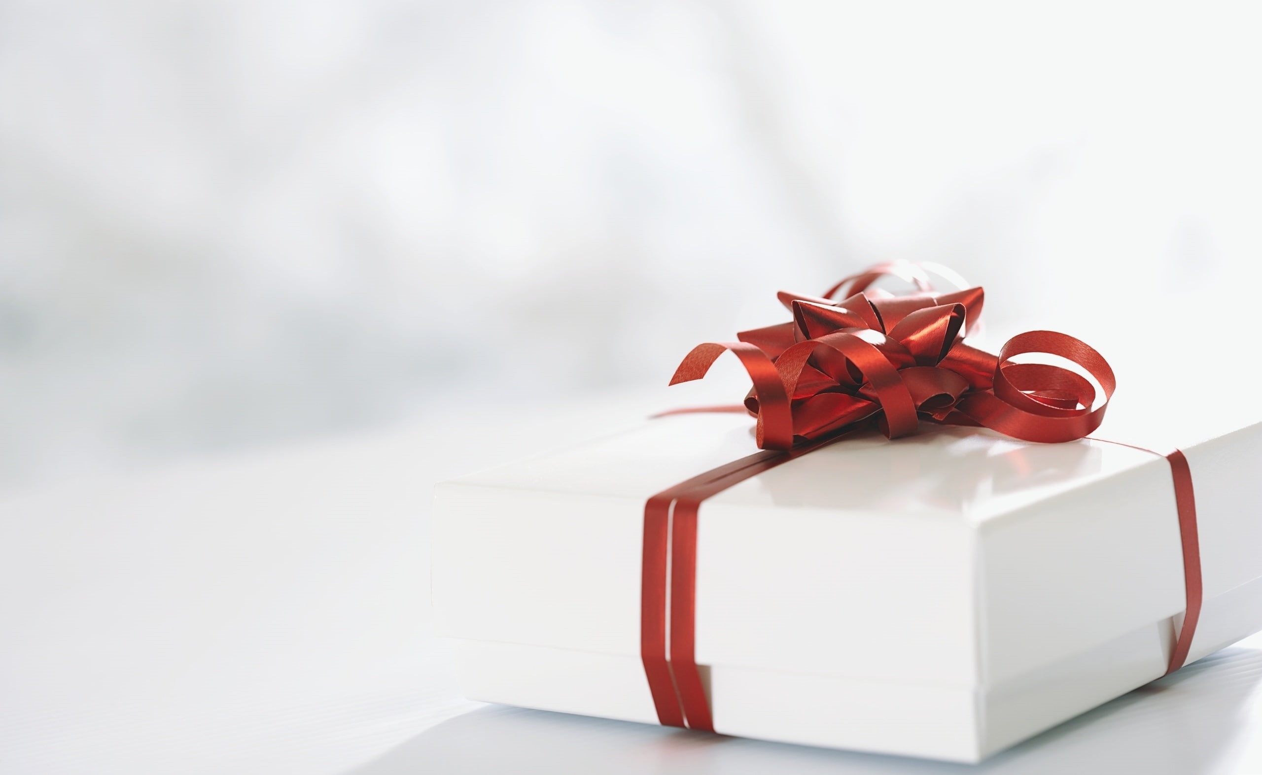 wrapped, gift box, wrapping paper, Holidays, celebration, red, box, paper, Christmas, no people, tied bow, Gift, annual event, Beautiful, small, container, HD Wallpaper