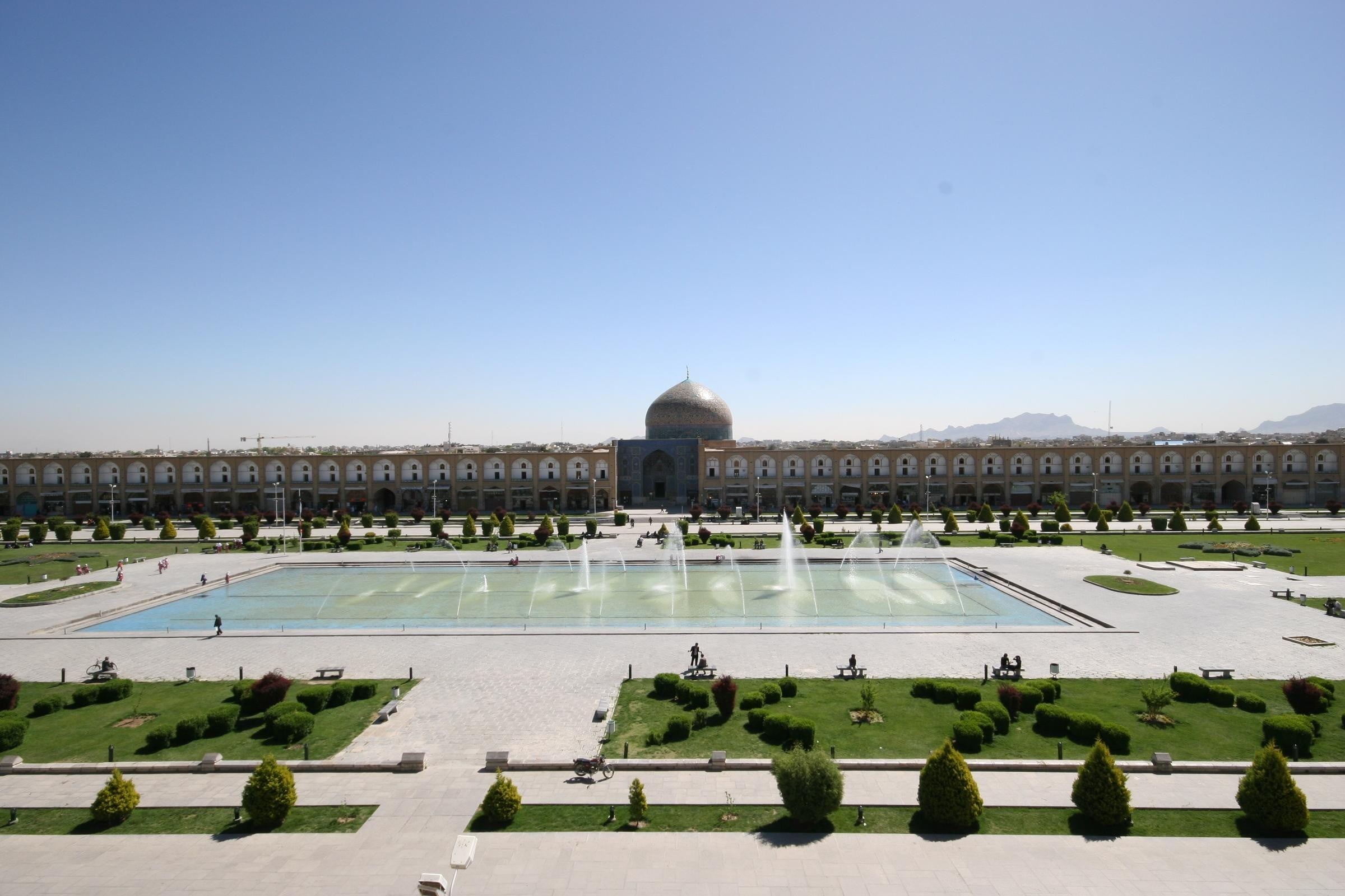 building, built structure, travel, history, sunlight, clear sky, Iran, tourism, outdoors, sky, green, memorial, brown, concrete, no people, the past, nature, HD Wallpaper