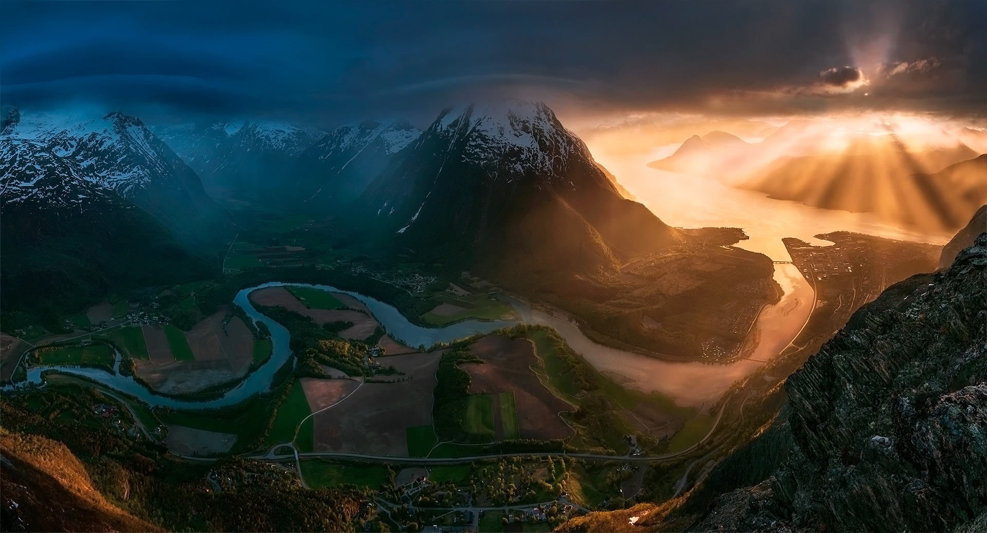 river, tranquility, outdoors, sky, non-urban scene, mountains, 1080P, sunlight, Max Rive, game, mountain range, no people, travel, tree, mountain, beauty in nature, HD Wallpaper