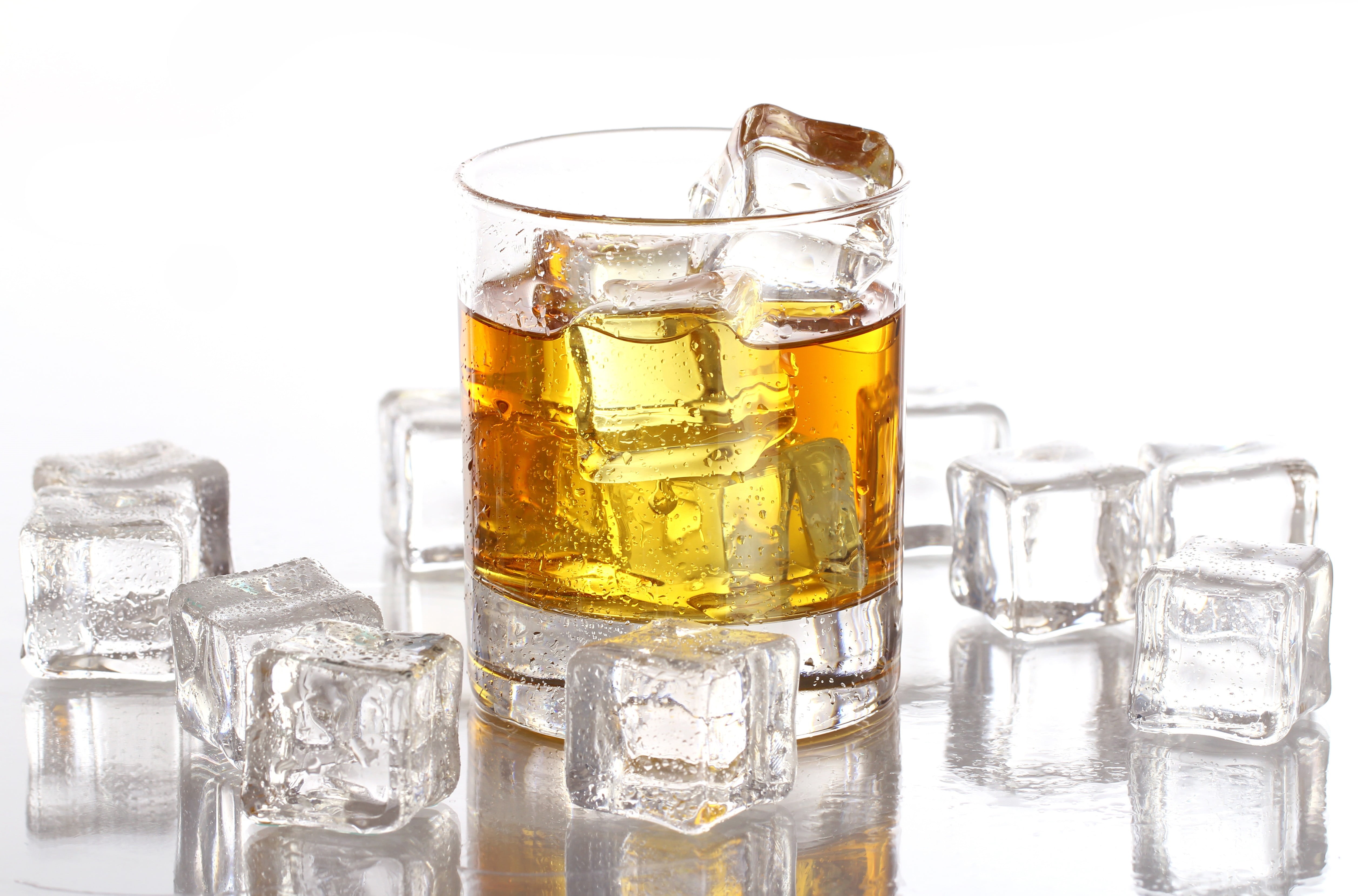 4K, whiskey, food and drink, drink, reflection, drinking glass, household equipment, transparent, still life, close-up, glass - material, no people, cut out, HD Wallpaper