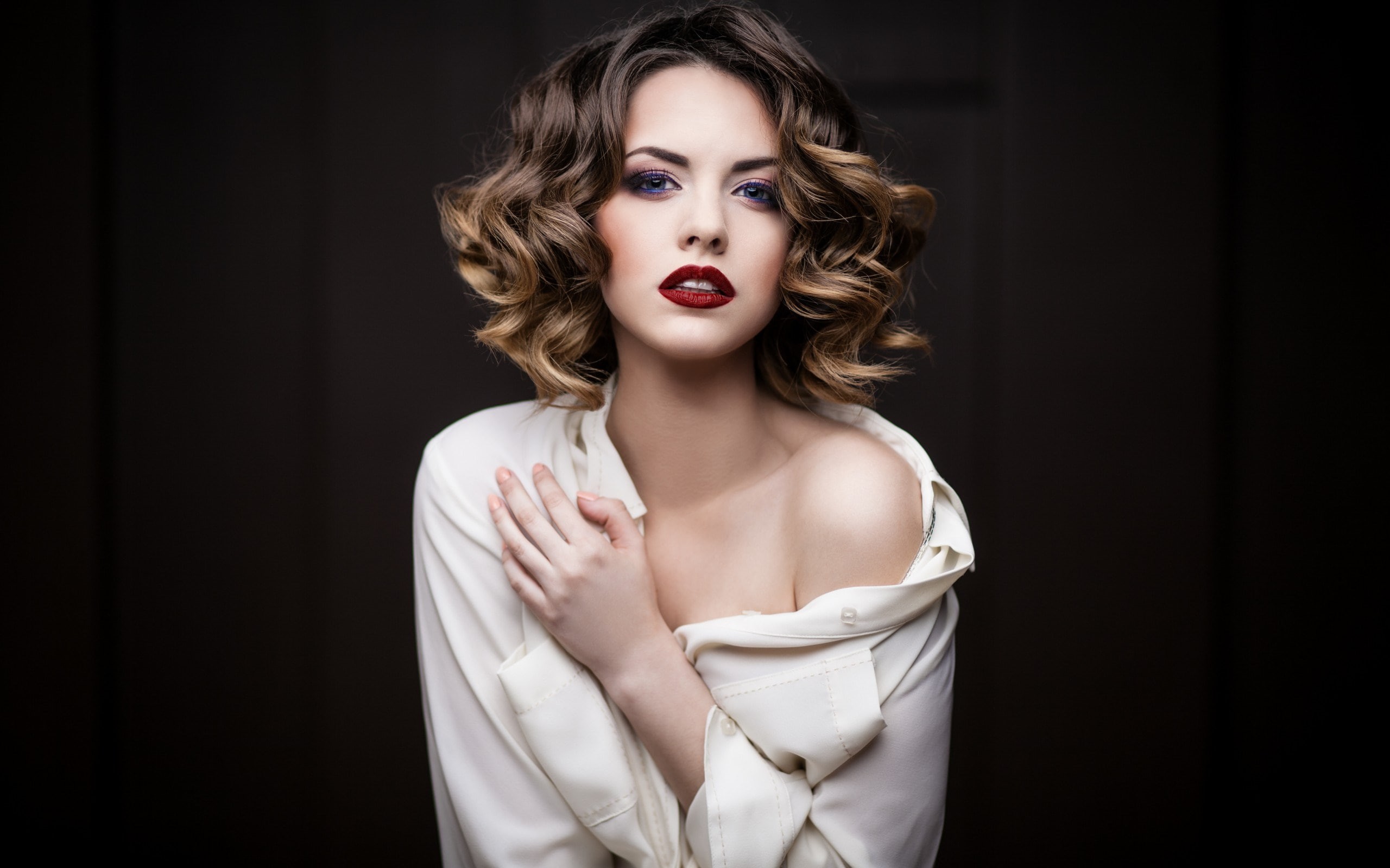 fashion model, elegance, one person, indoors, portrait, beauty, looking at camera, studio shot, black background, beautiful woman, adult, glamour, women, HD Wallpaper