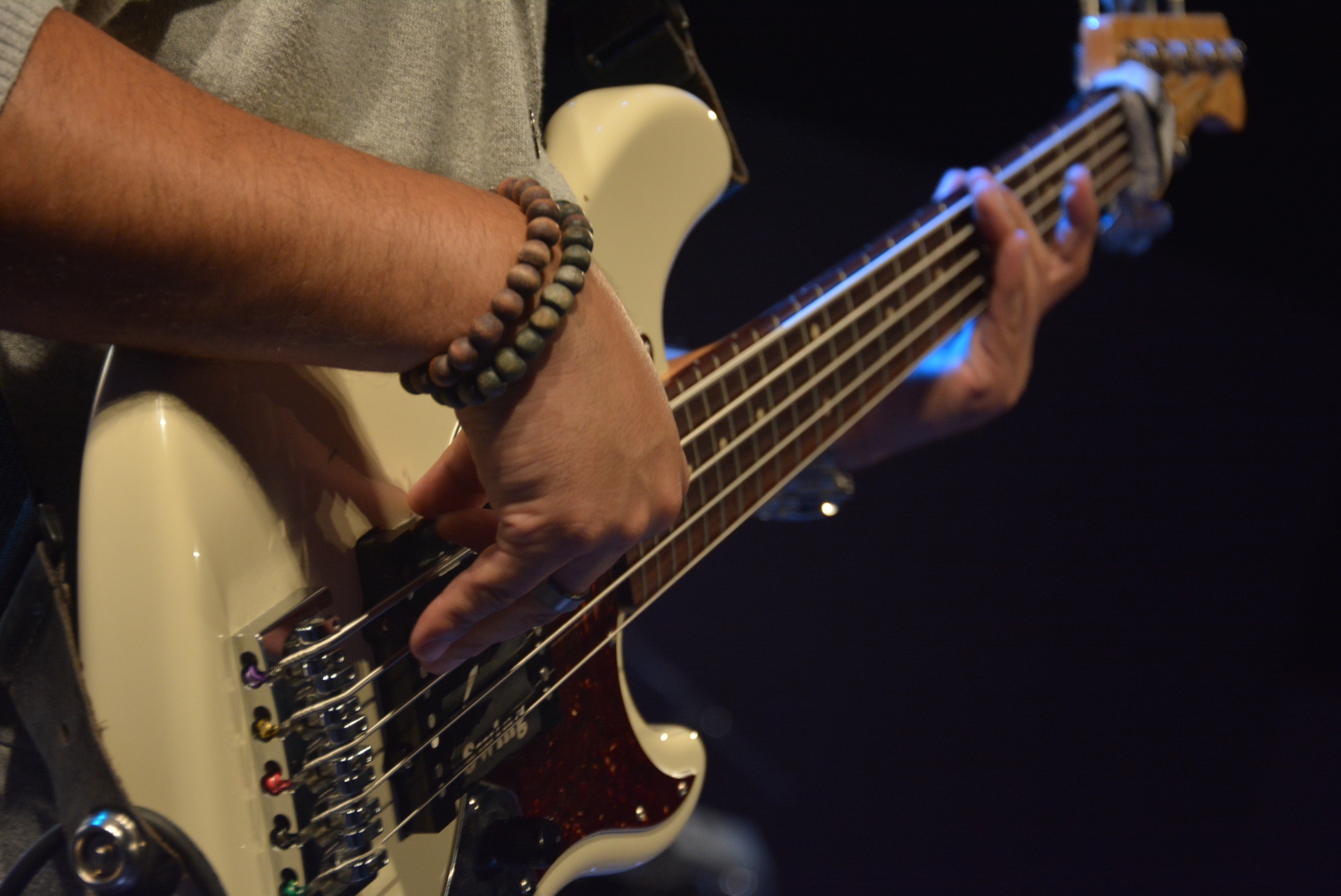 scene, ropes, mast, musical instrument string, hand, guitarist, 2K, electricity, popular music concert, rocker, guitra, singing, rock n roll, musical instrument, HD Wallpaper