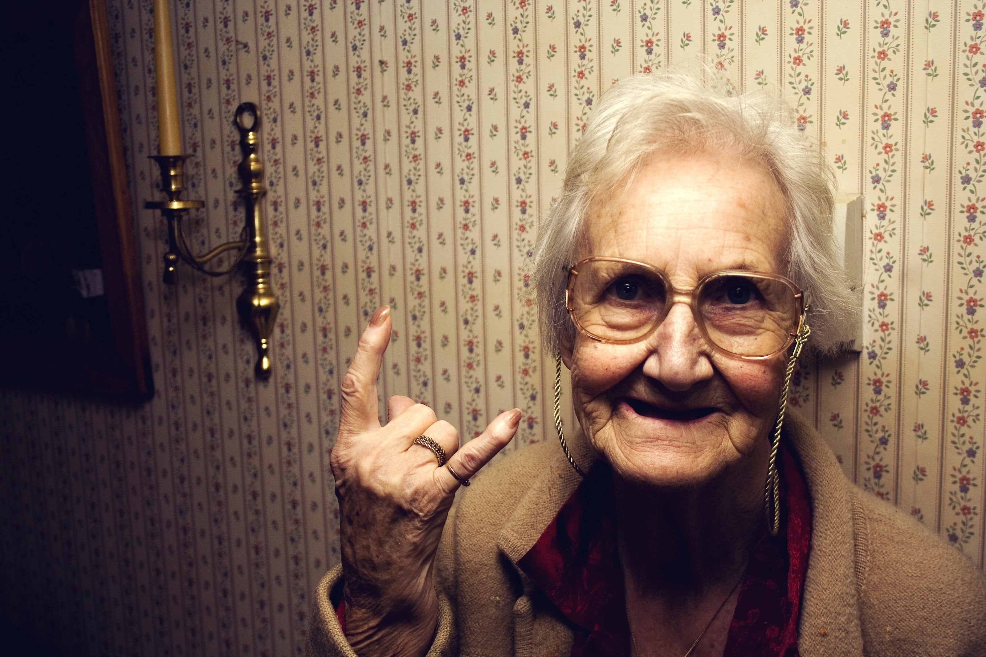 communication, one person, old people, adult, headshot, women, front view, real people, 2K, indoors, s, happiness, white hair, lifestyles, senior adult, HD Wallpaper