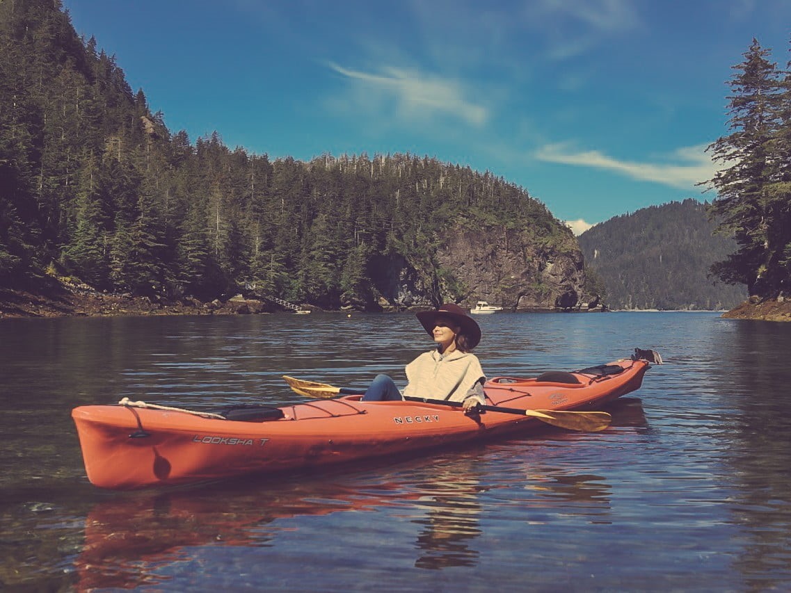 day, actress, one person, lifestyles, transportation, beauty in nature, oar, tree, adventure, nature, outdoors, water, hat, leisure activity, kayak, lake, HD Wallpaper