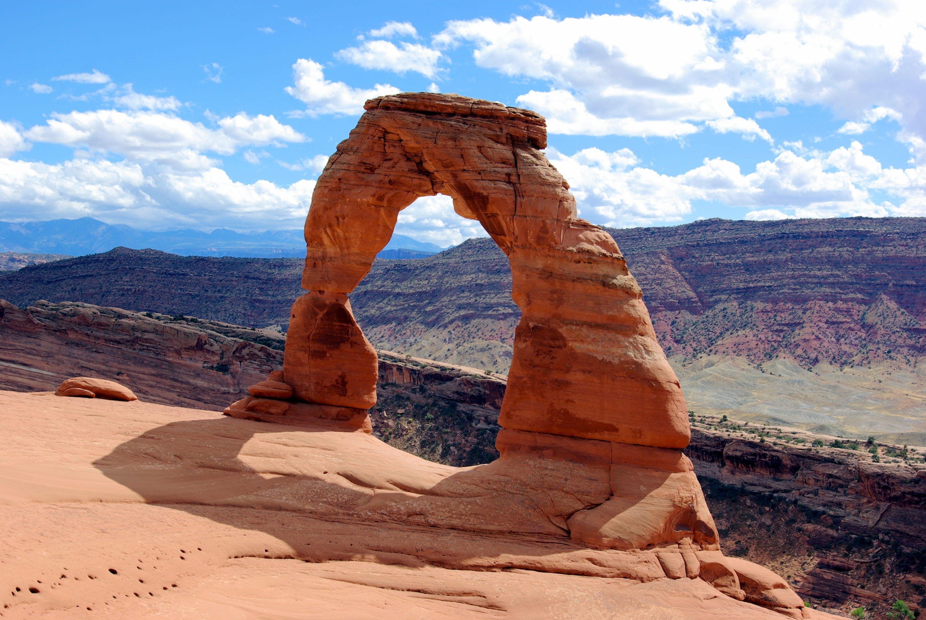 tranquility, 2K, national, utah, no people, geology, stone, sky, formation, nature, scenics - nature, day, rock formation, arid, red, sandstone, mountains, HD Wallpaper