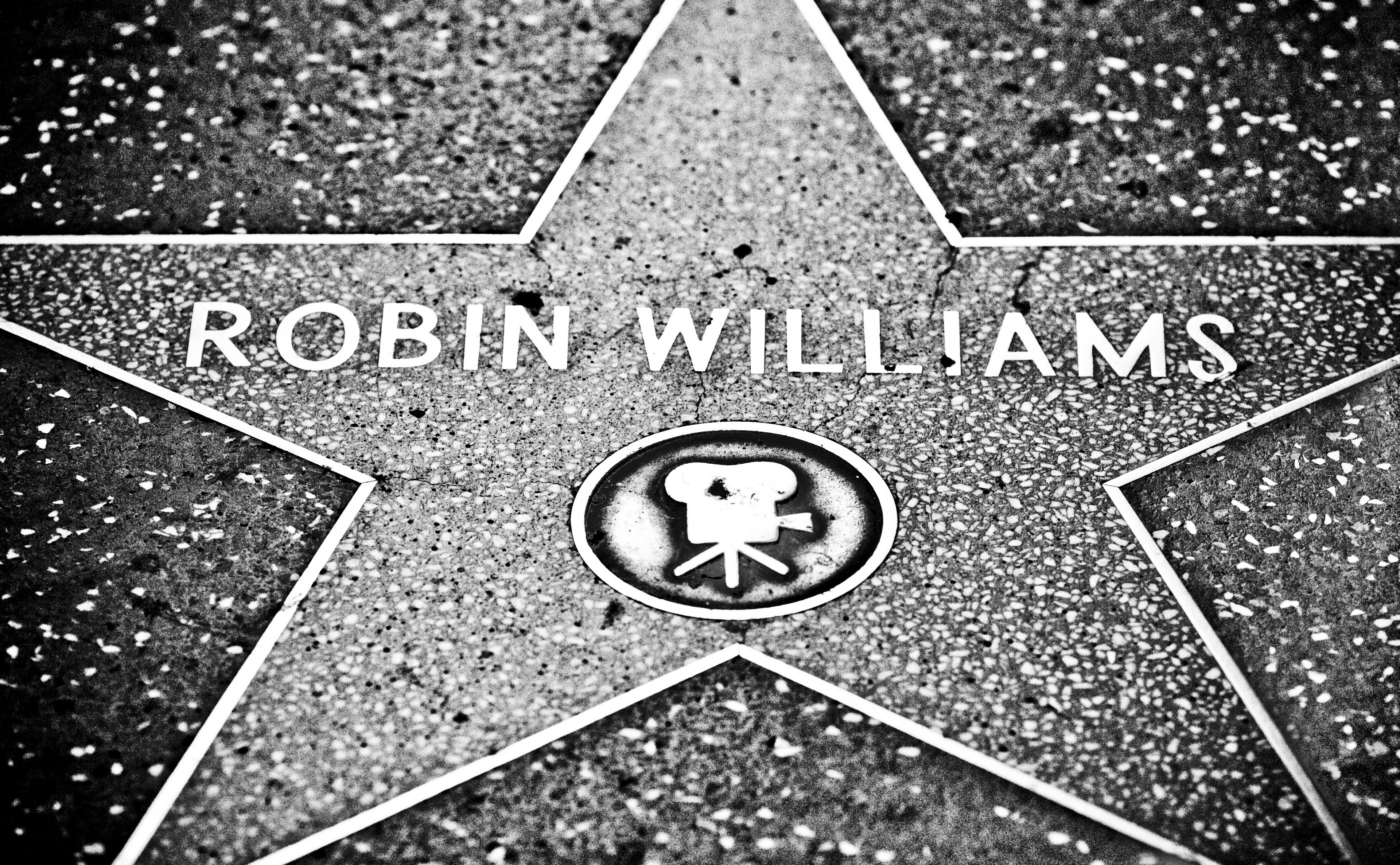 capital letter, outdoors, manhole, city, high angle view, geometric shape, Robin Williams, western script, Hollywood, guidance, communication, backgrounds, HD Wallpaper