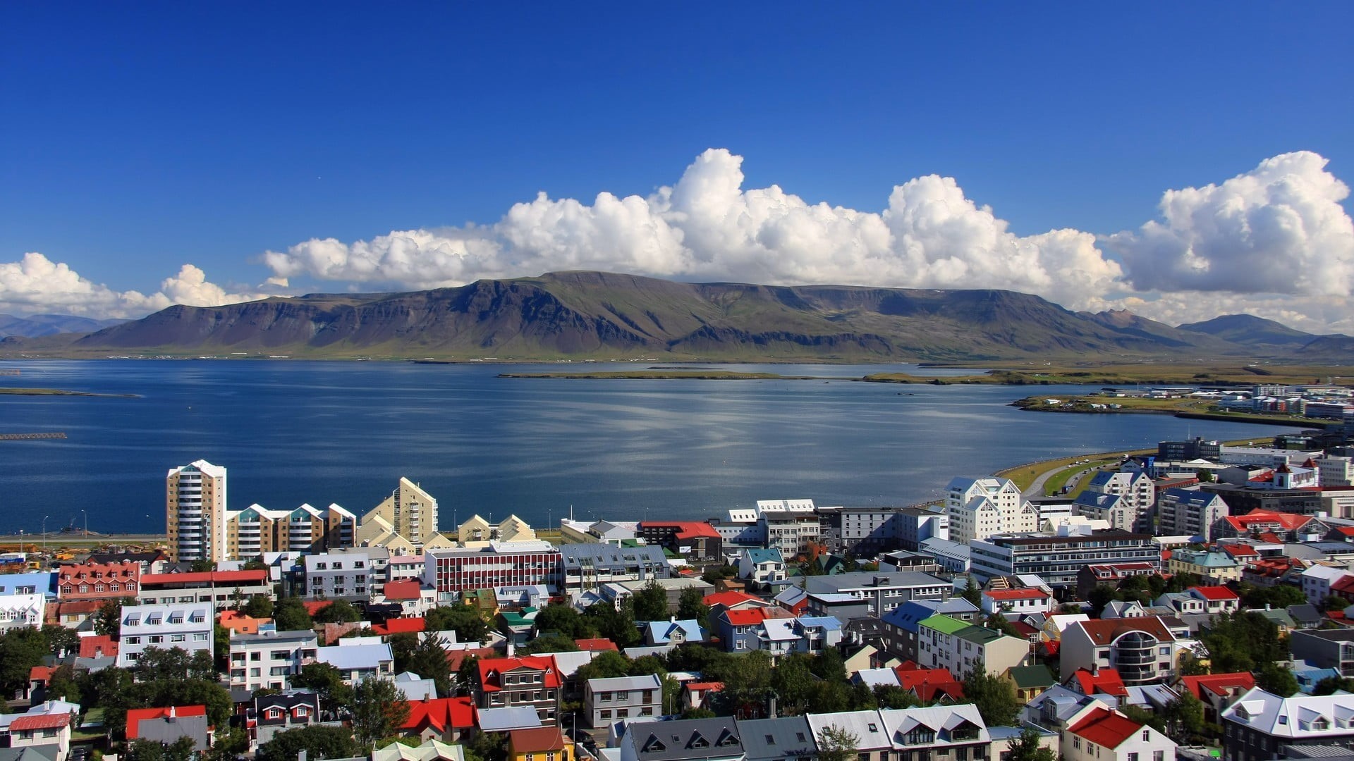 beauty in nature, nature, cloud - sky, sky, 1080P, building, mountain range, mountain, day, europa, city, sea, reykjavik, water, architecture, islandia, HD Wallpaper