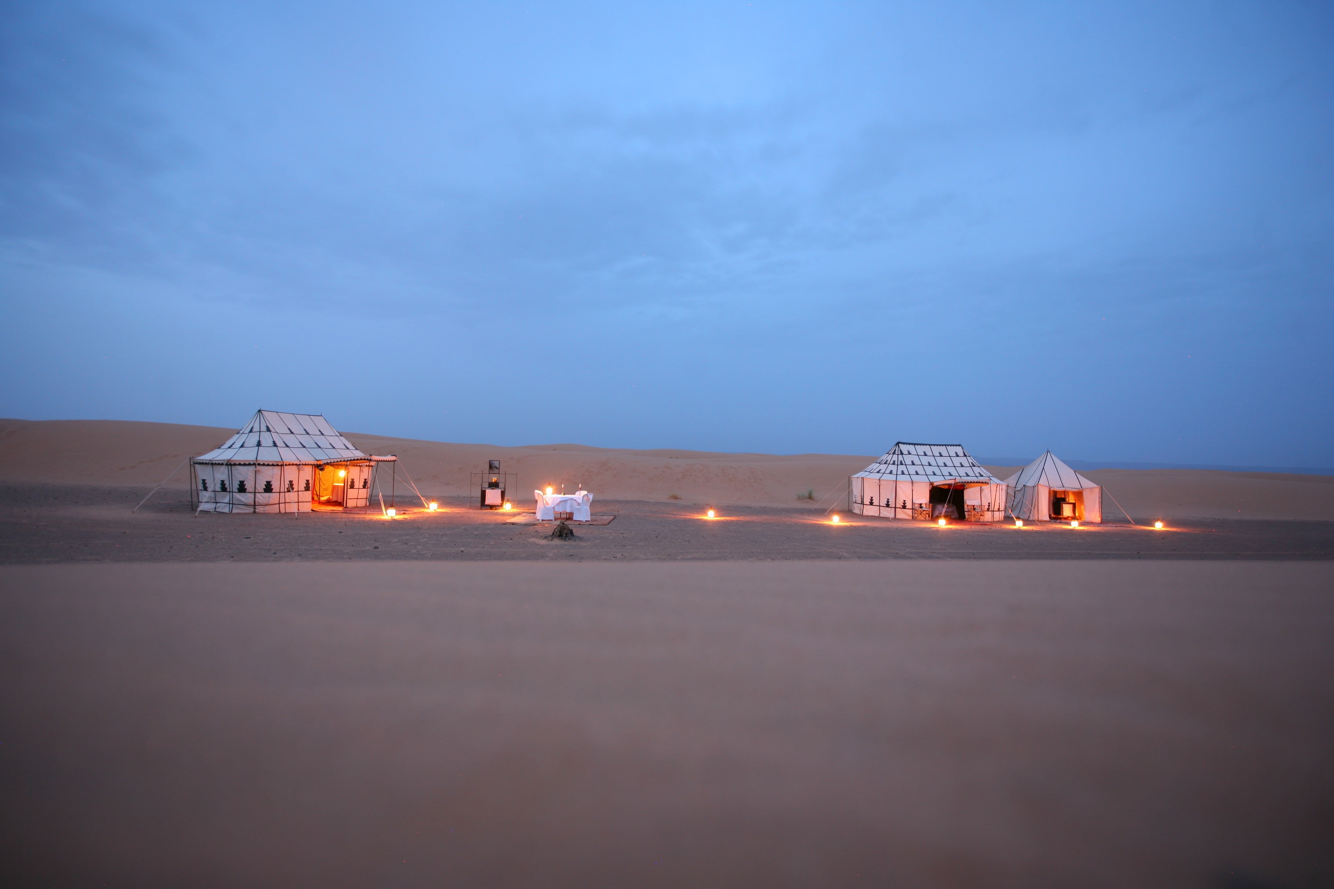 building exterior, sand, night, sky, white, blue, lighting equipment, environment, residential district, tent, outdoors, building, dusk, desert, built structure, HD Wallpaper