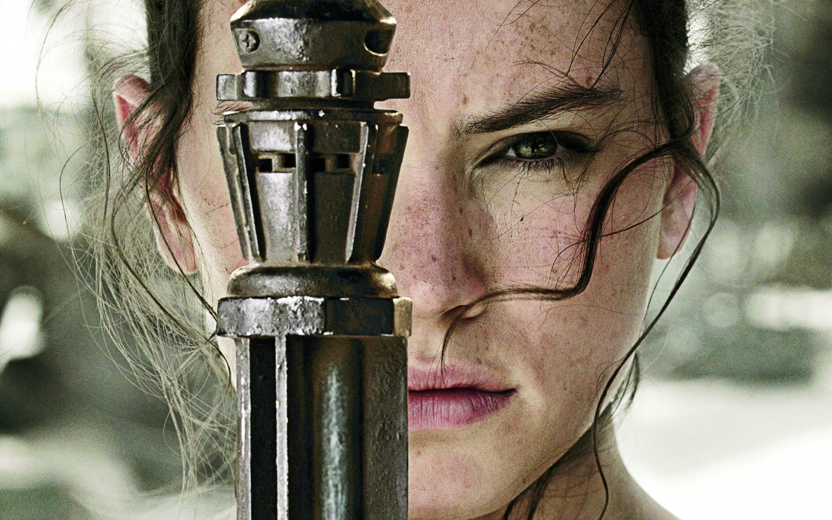 depth of field, women, brunette, looking at viewer, Star Wars: The Force Awakens, Star Wars, lightsaber, face, green eyes, long hair, 720P, actress, Daisy Ridley, HD Wallpaper