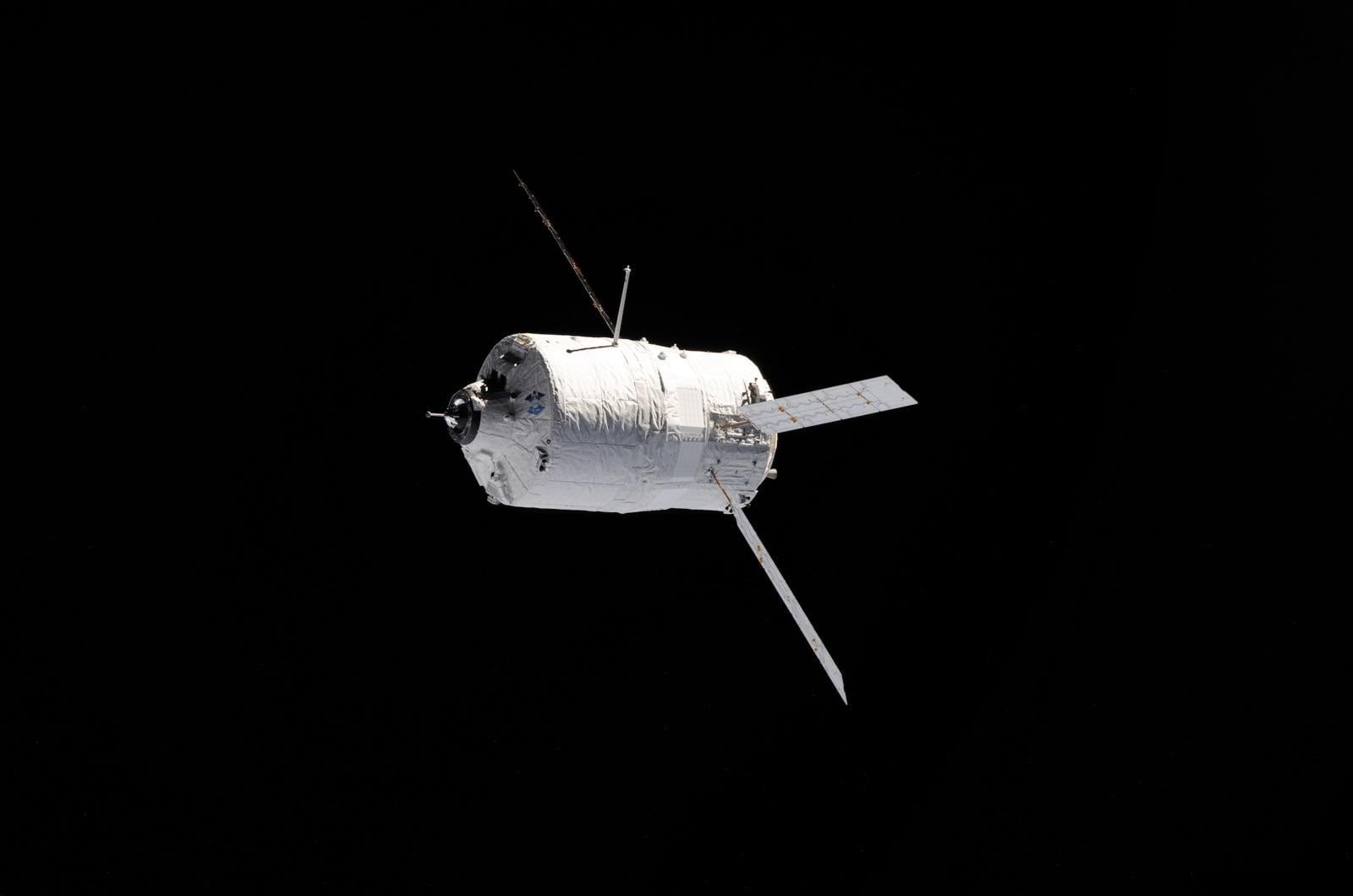 technology, air, satellite, animal wildlife, helicopter, white, transportation, cut out, armed Forces, hull, animal body part, one animal, flight, night, HD Wallpaper